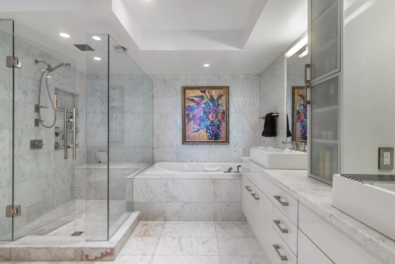 102 1717 Bayshore Drive