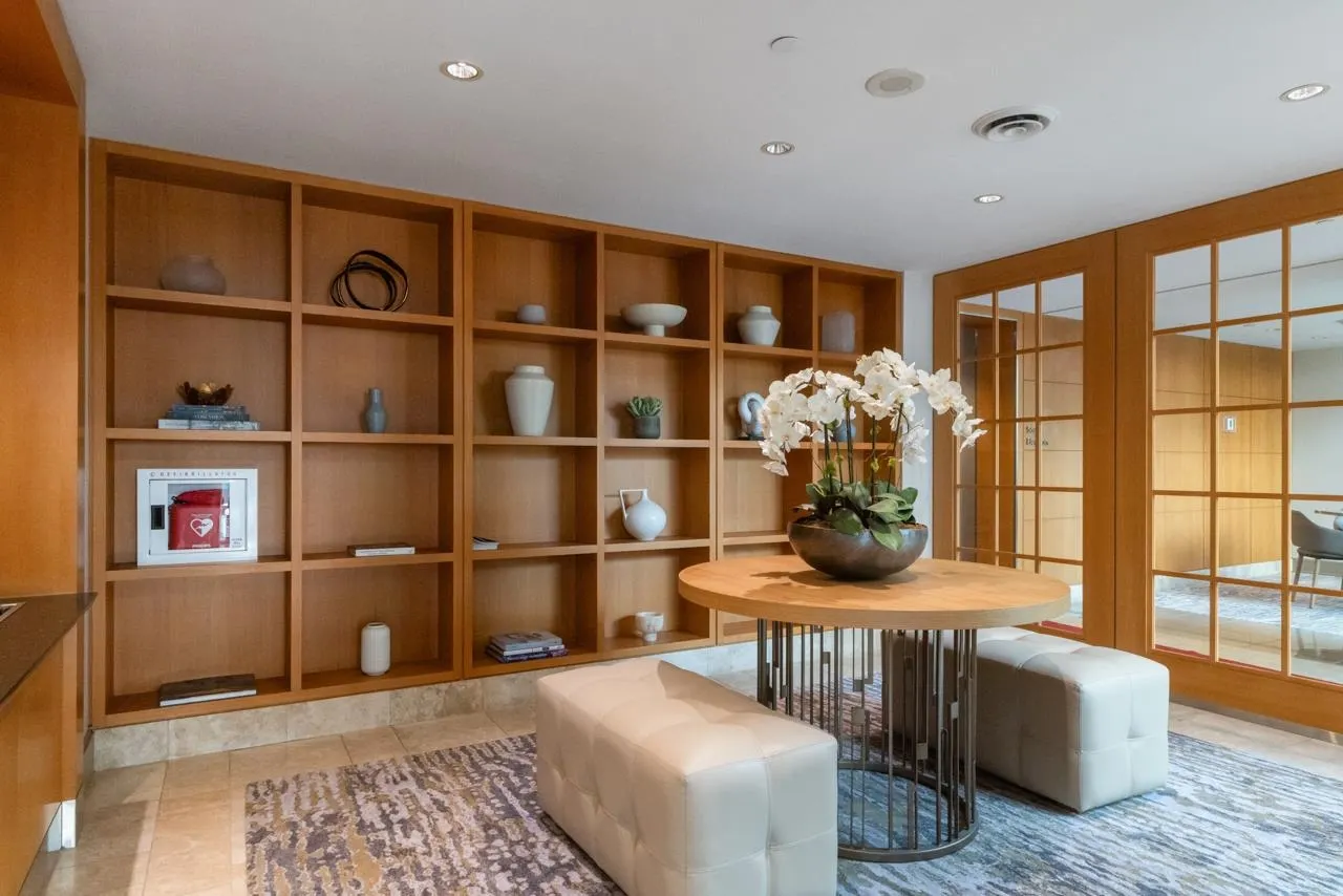 102 1717 Bayshore Drive