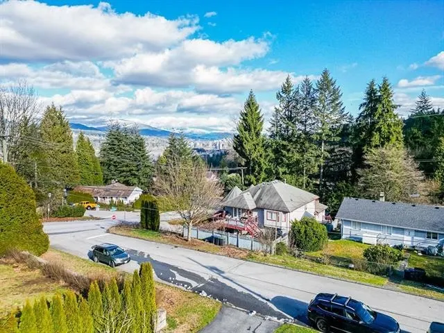 941 Tuxedo Drive