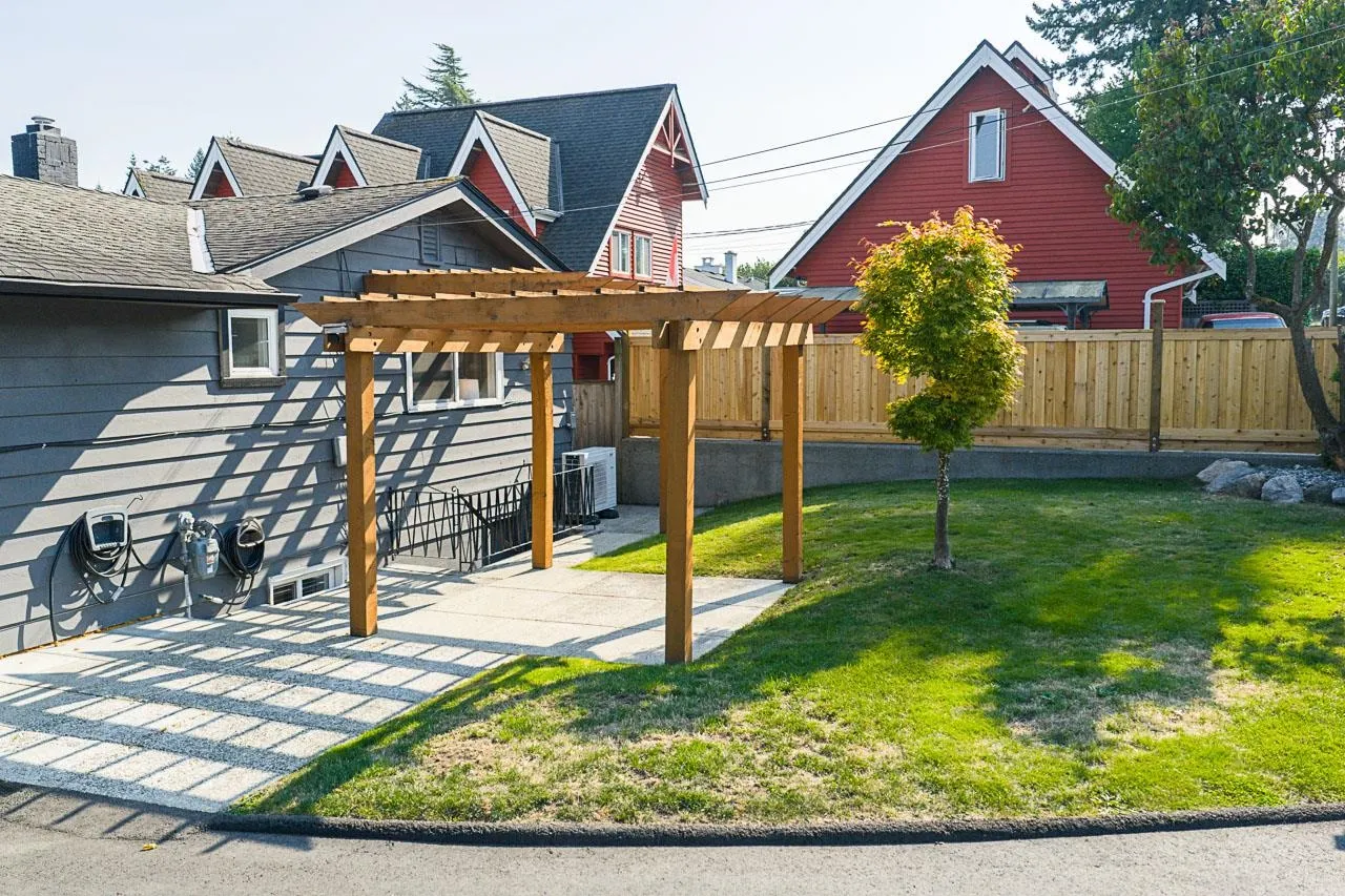 343 Churchill Avenue