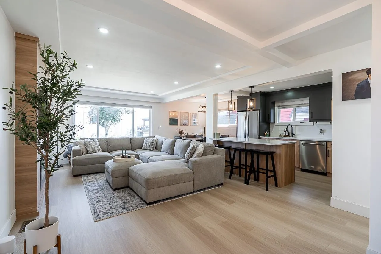 343 Churchill Avenue