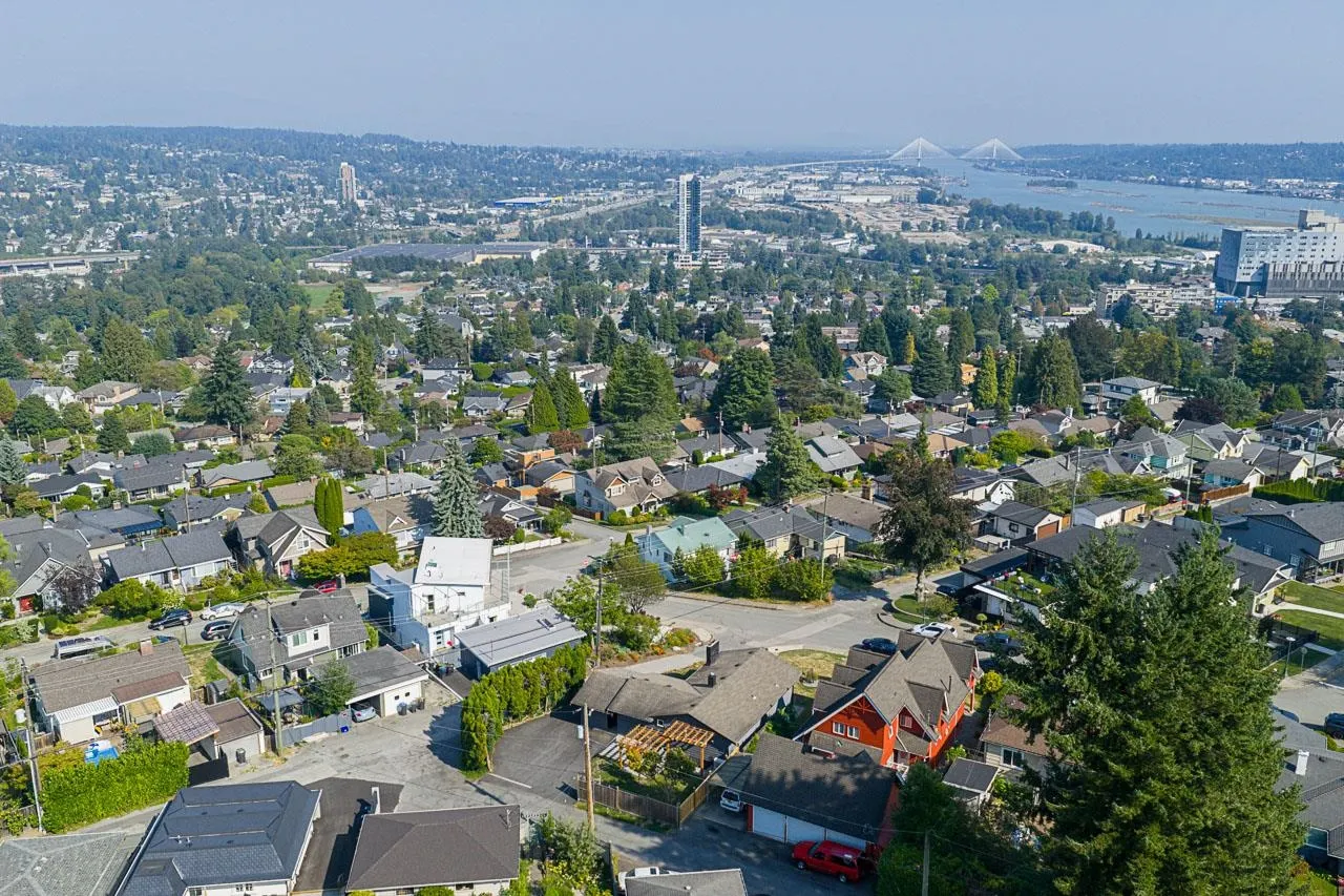343 Churchill Avenue