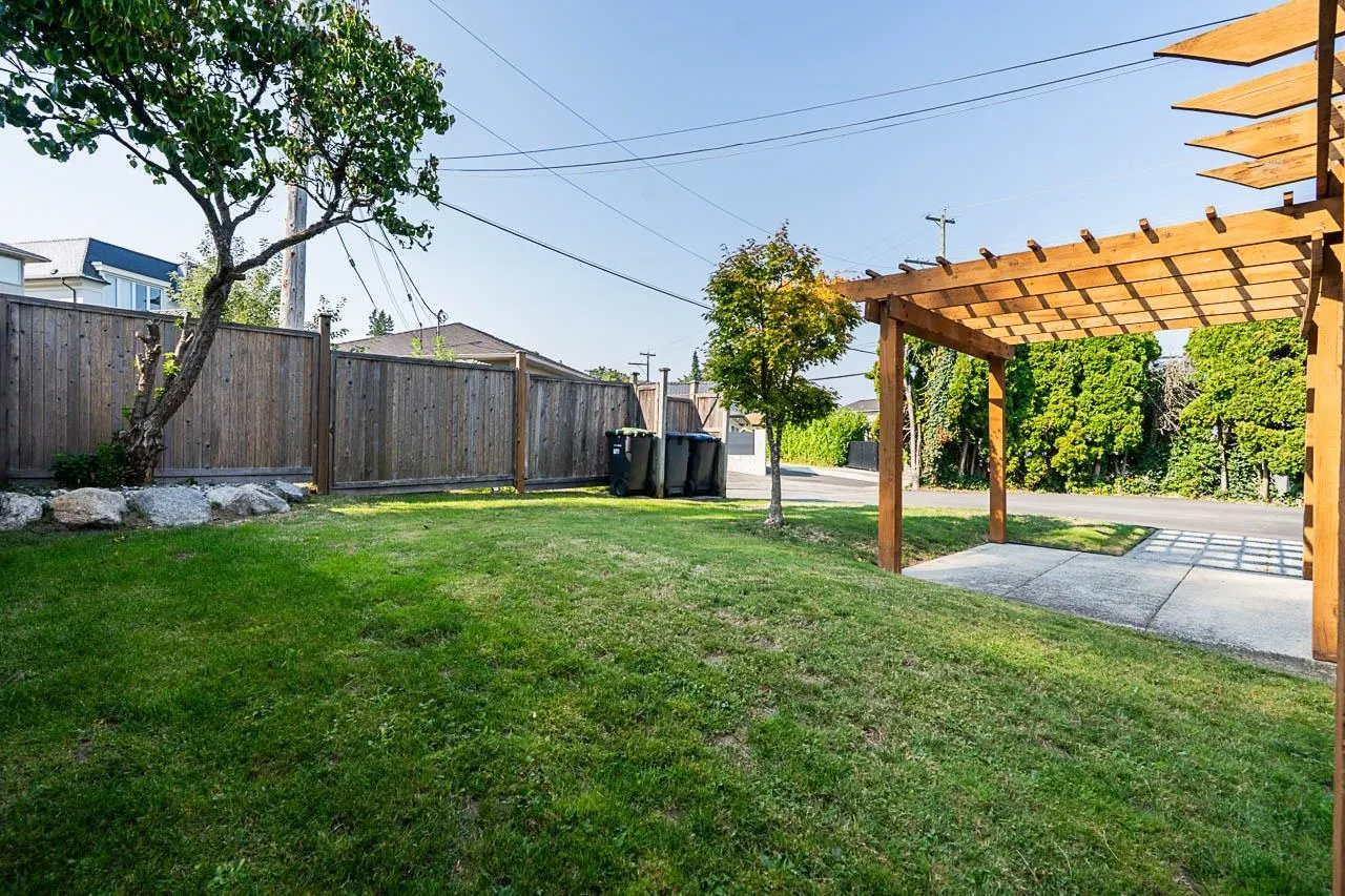 343 Churchill Avenue