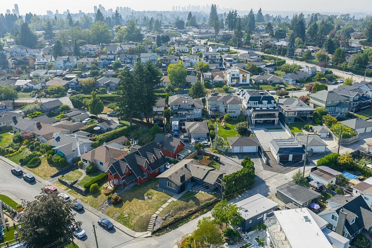 343 Churchill Avenue