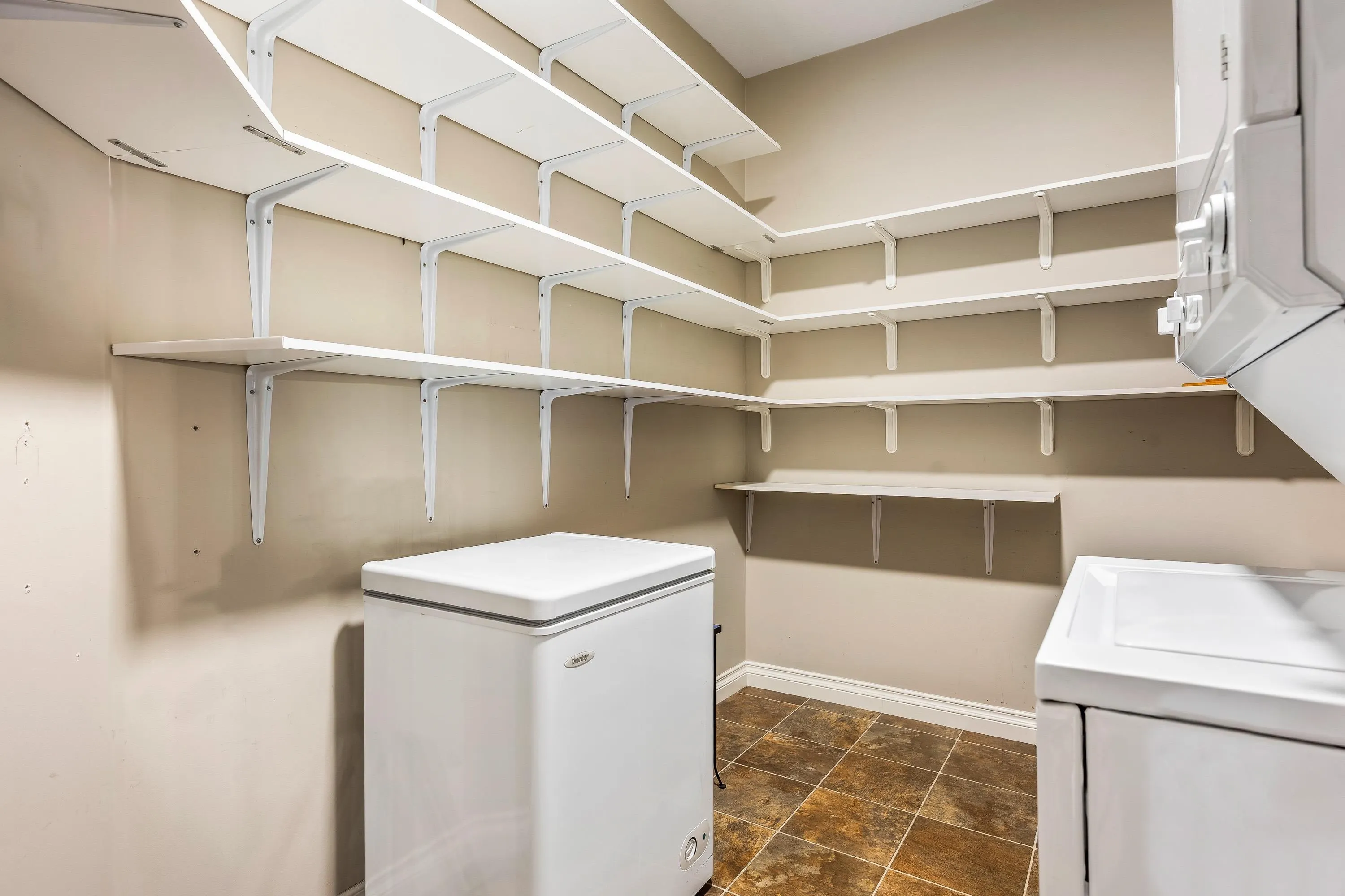 202 32729 Garibaldi Drive