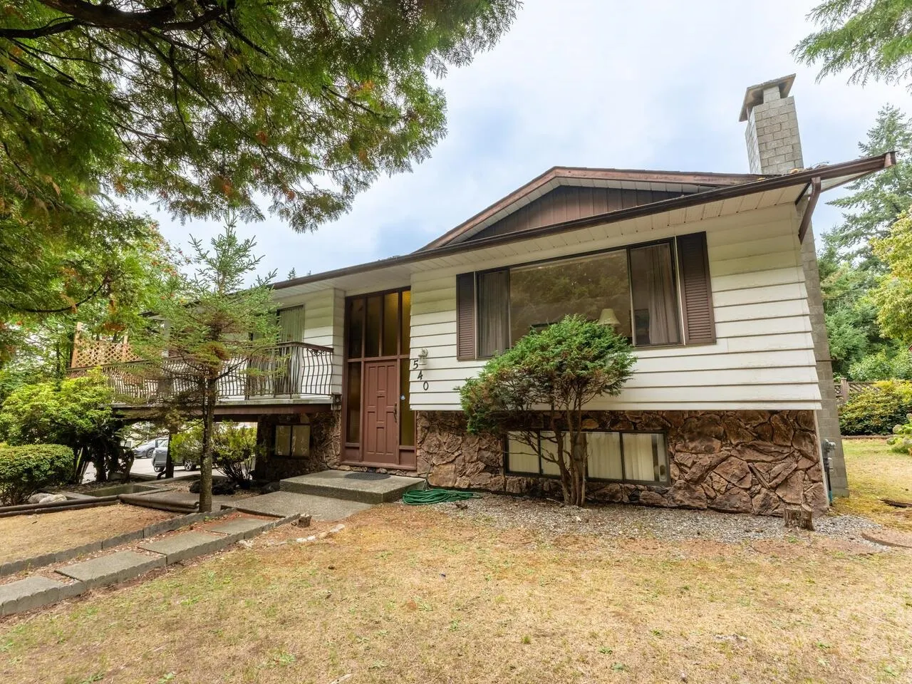 540 Schoolhouse Street