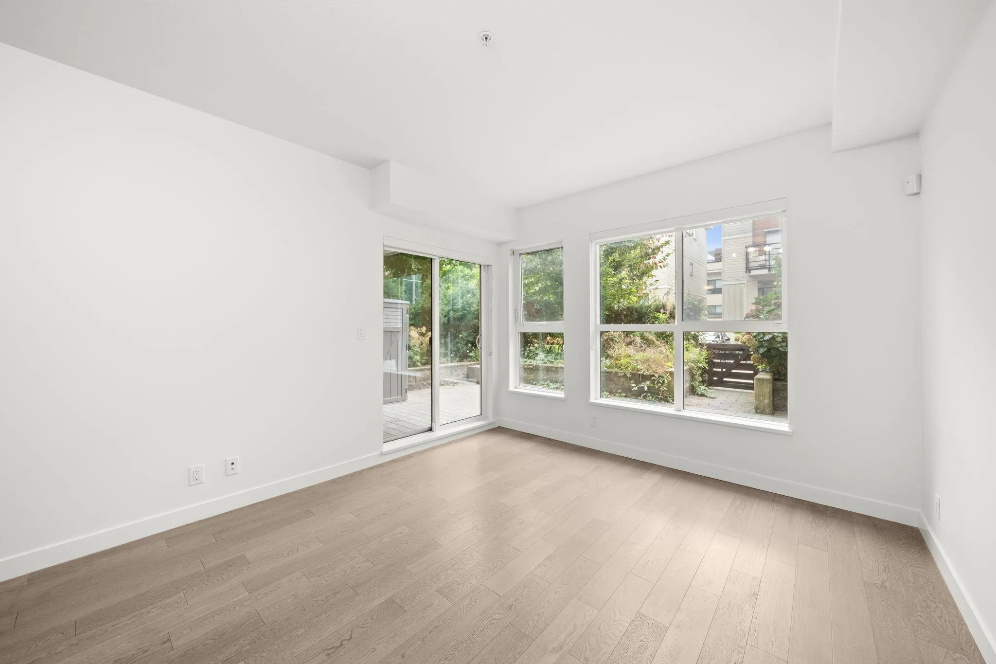 102 10177 River Drive