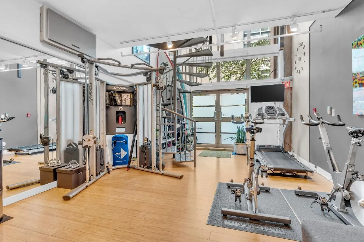 211&212 1529 W 6th Avenue