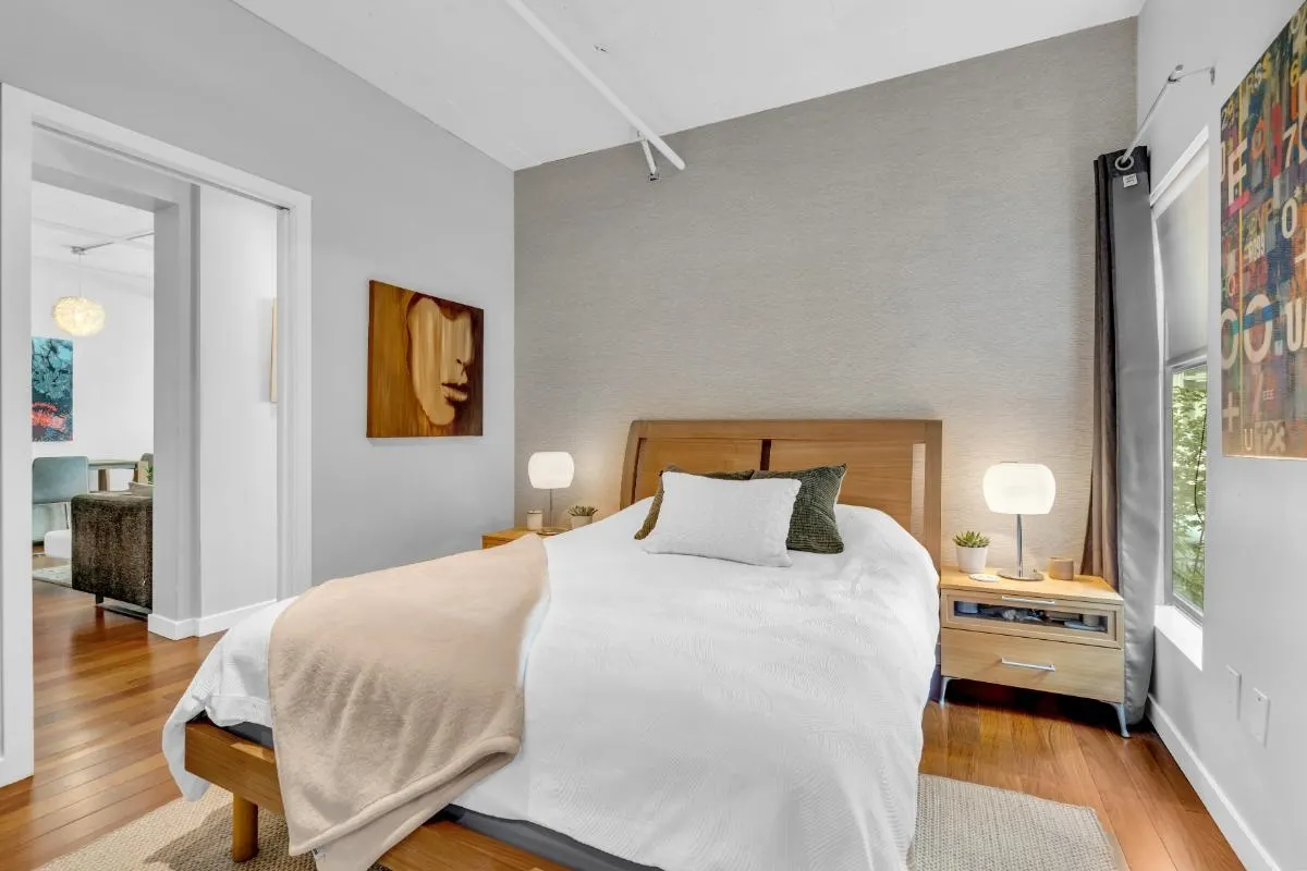 211&212 1529 W 6th Avenue