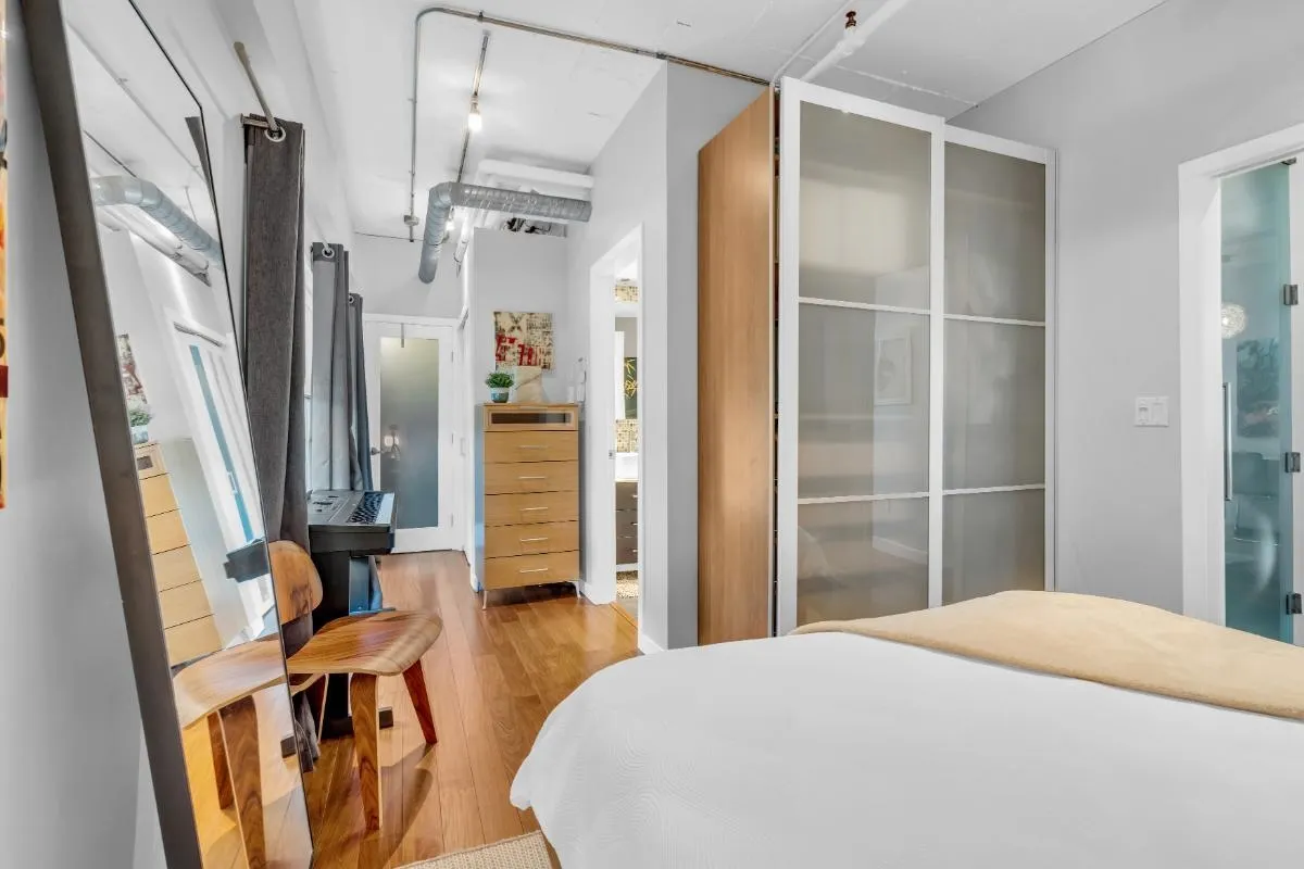 211&212 1529 W 6th Avenue