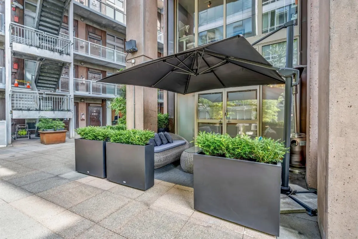 211&212 1529 W 6th Avenue