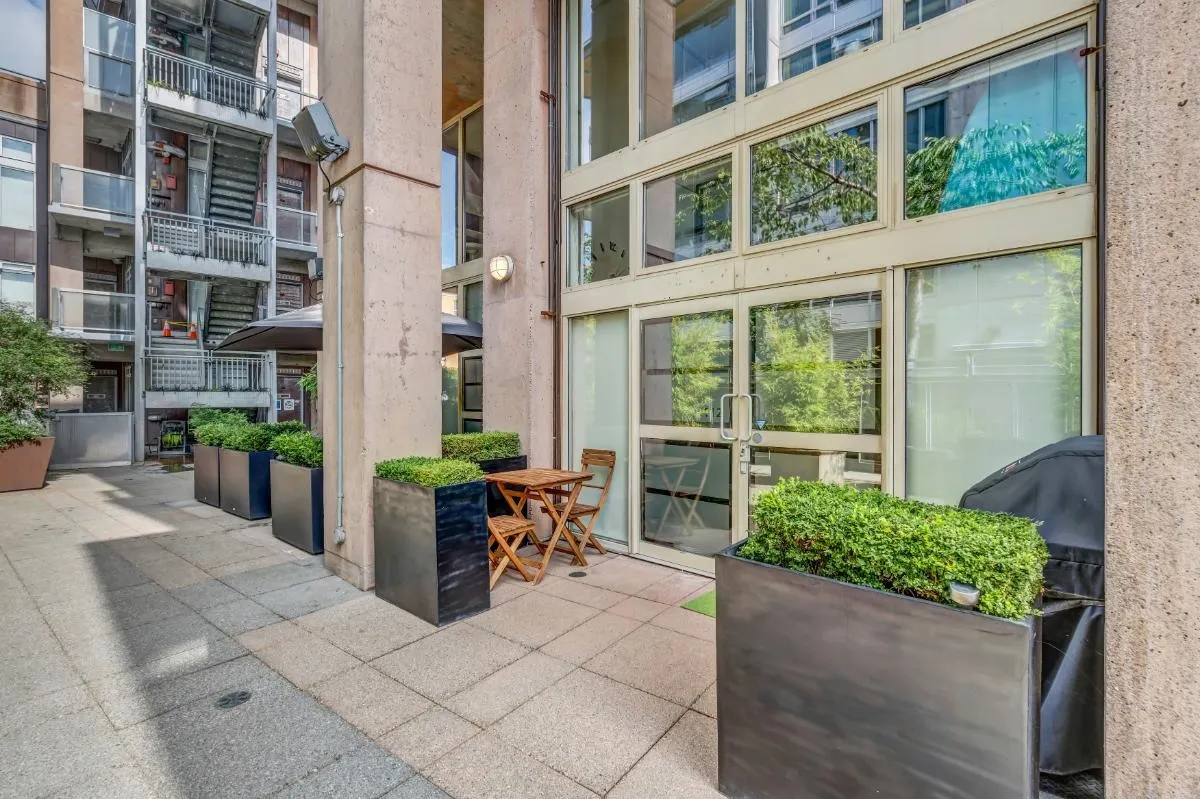 211&212 1529 W 6th Avenue