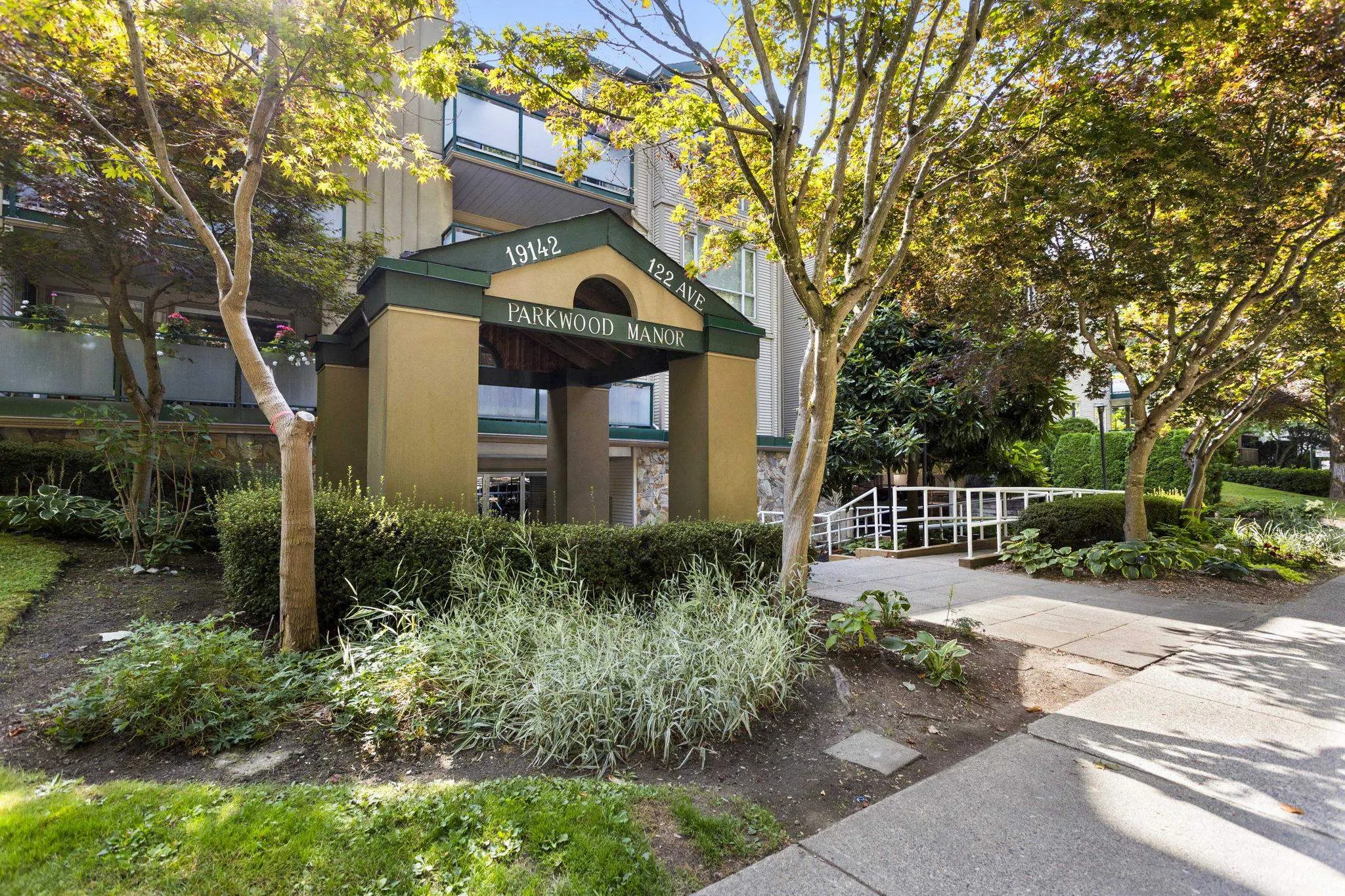 105 19142 122 Avenue