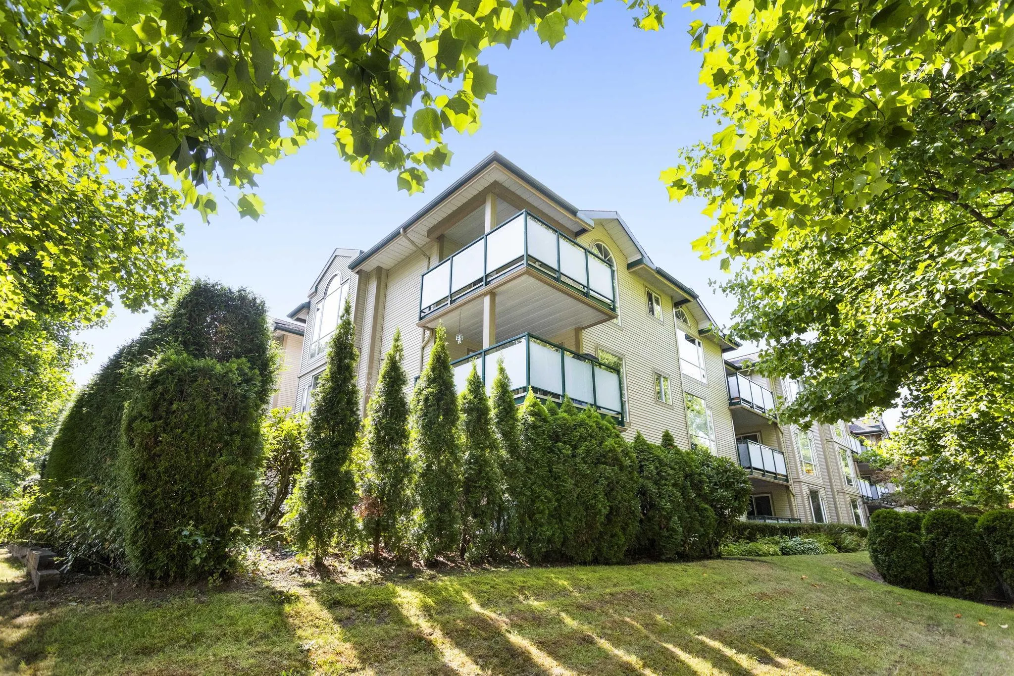 105 19142 122 Avenue