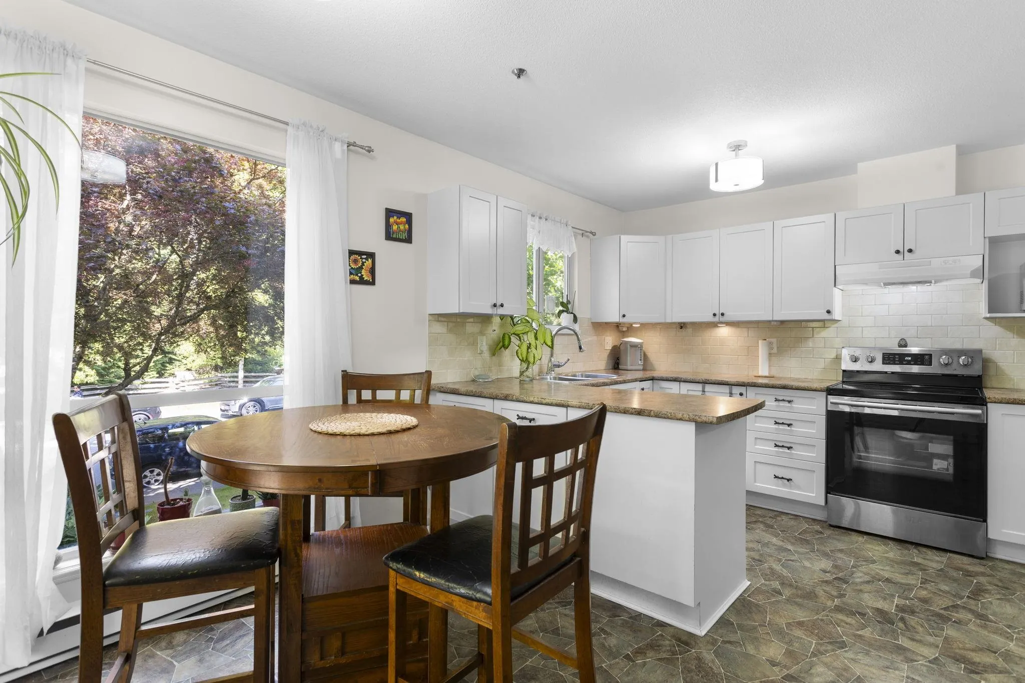 105 19142 122 Avenue