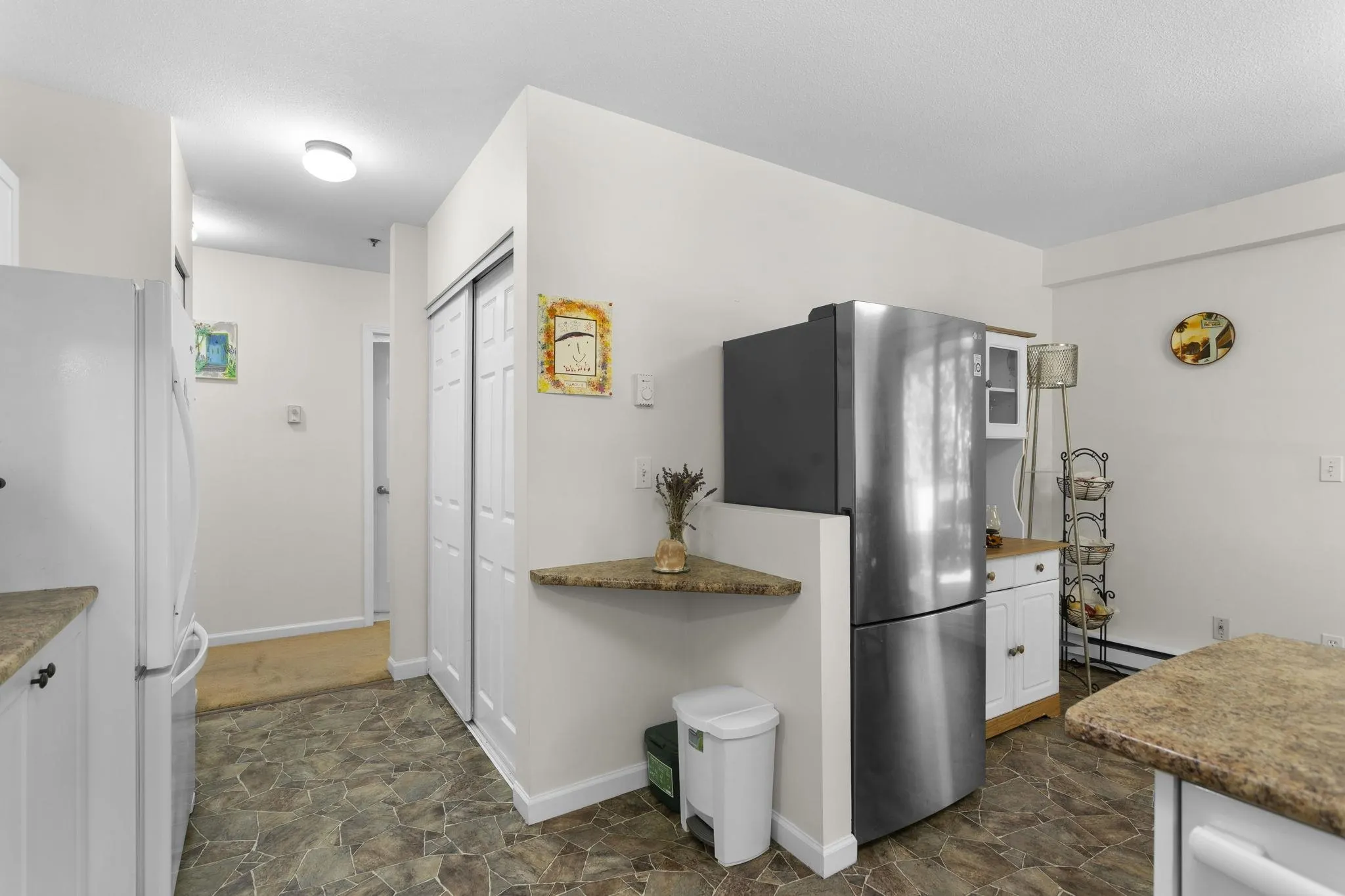 105 19142 122 Avenue