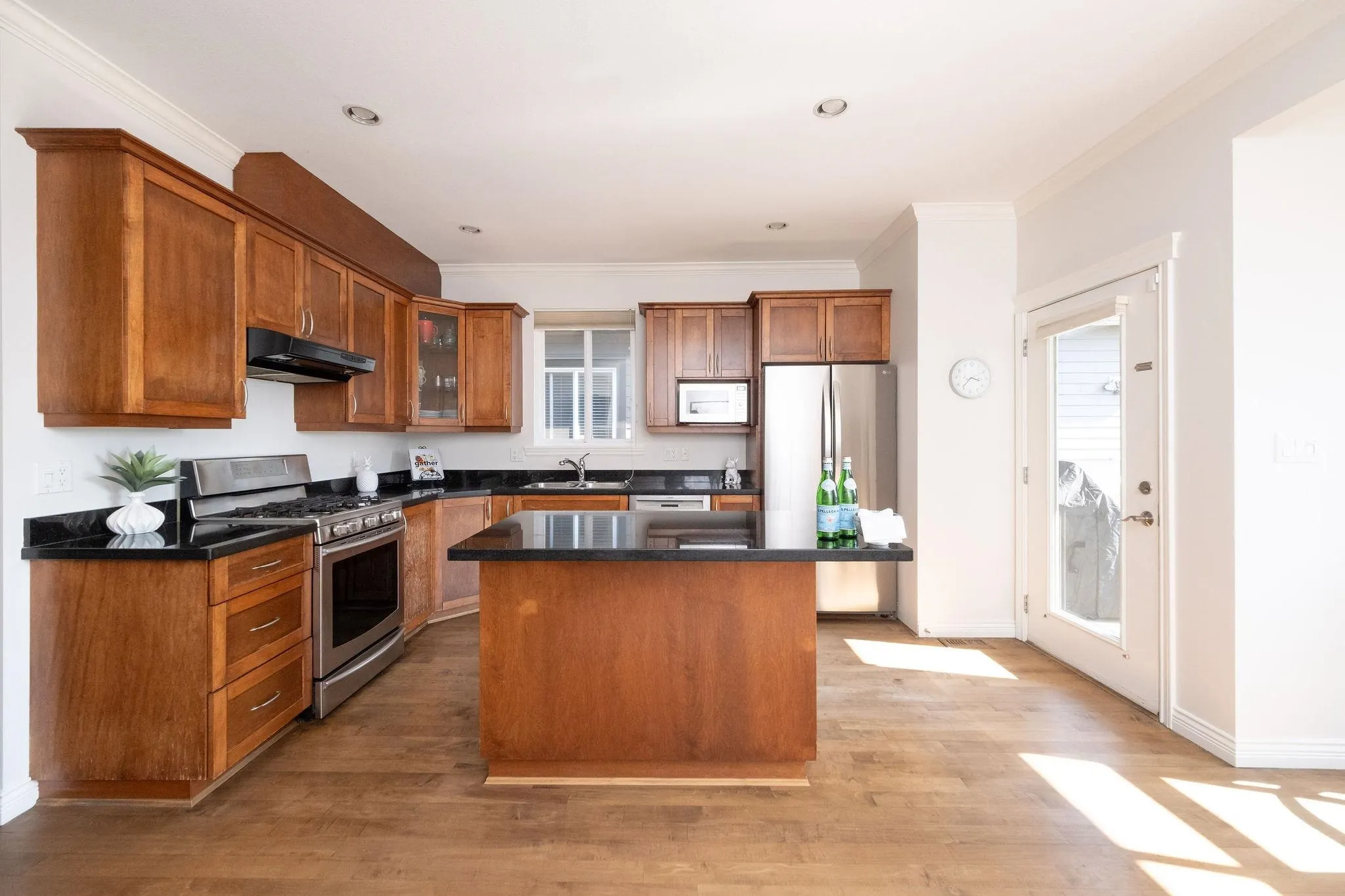 369 E 5th Street