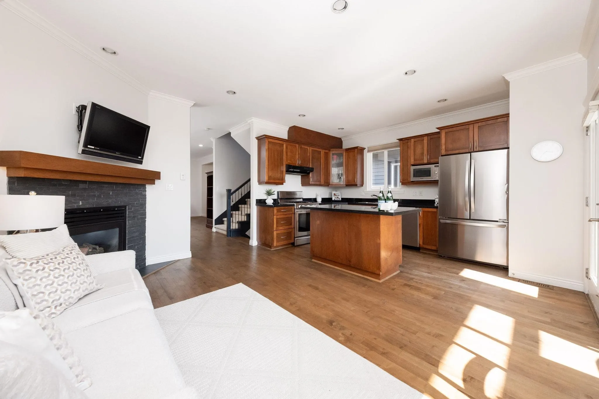 369 E 5th Street