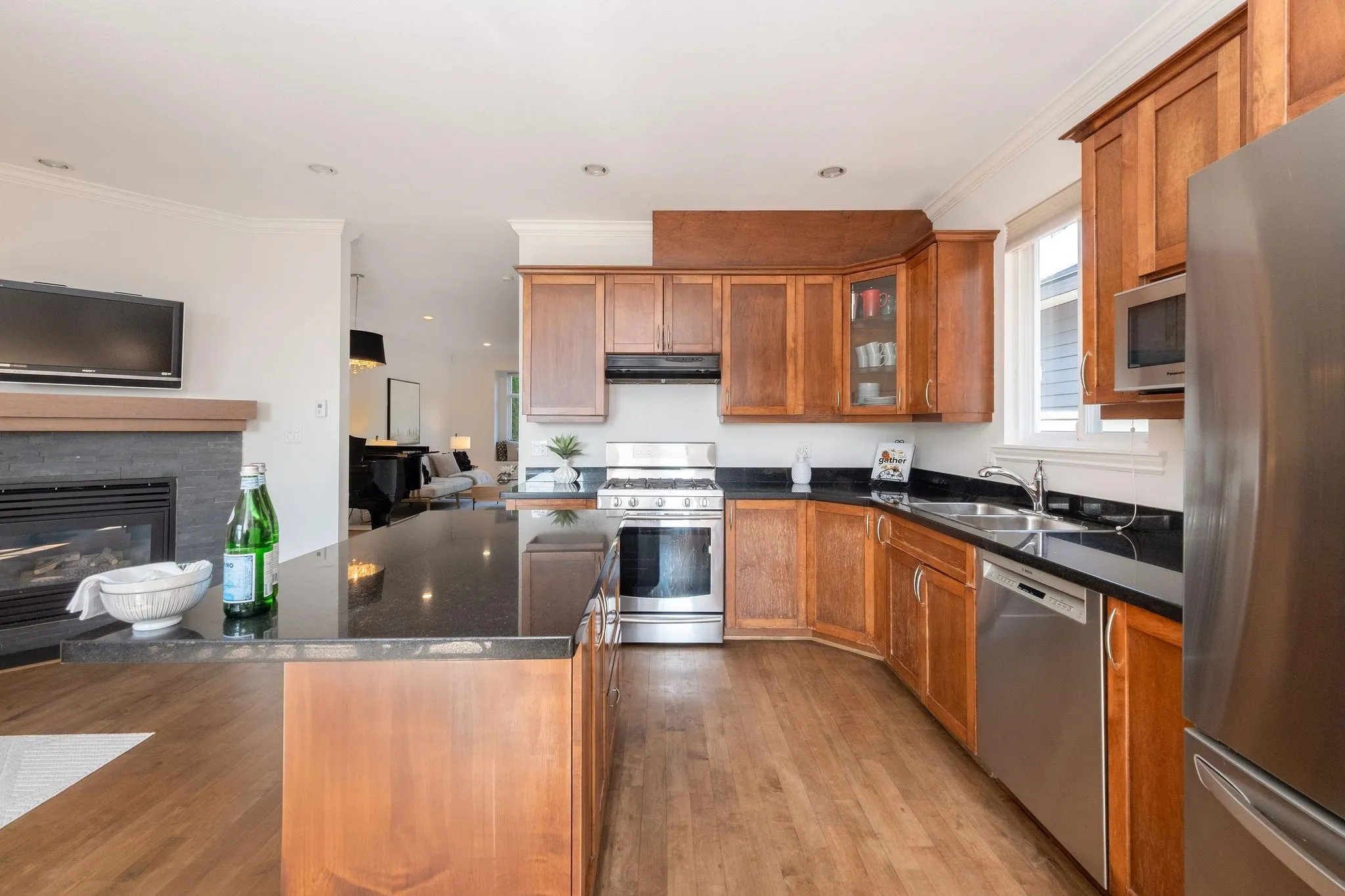369 E 5th Street