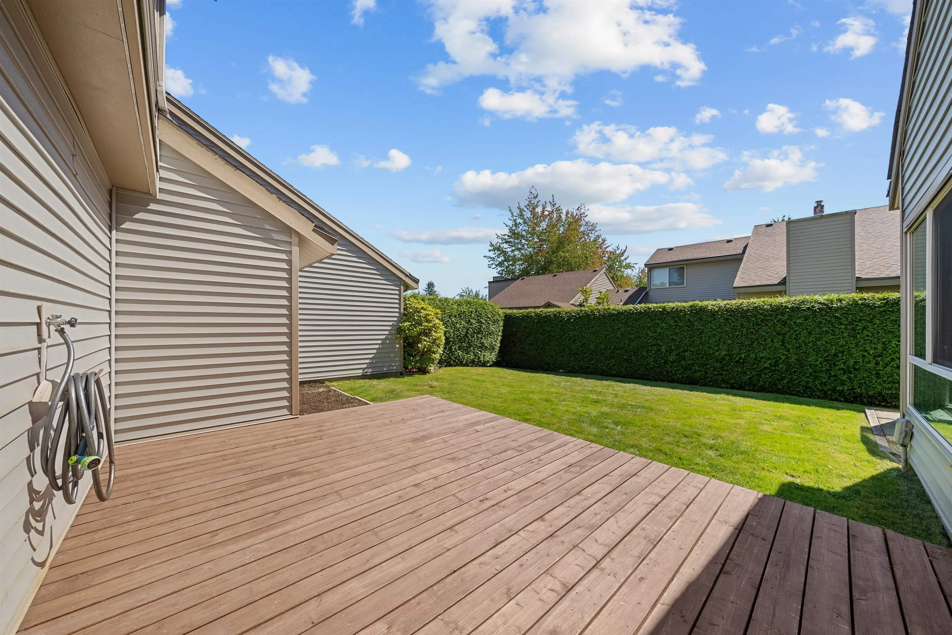 6061 E Greenside Drive