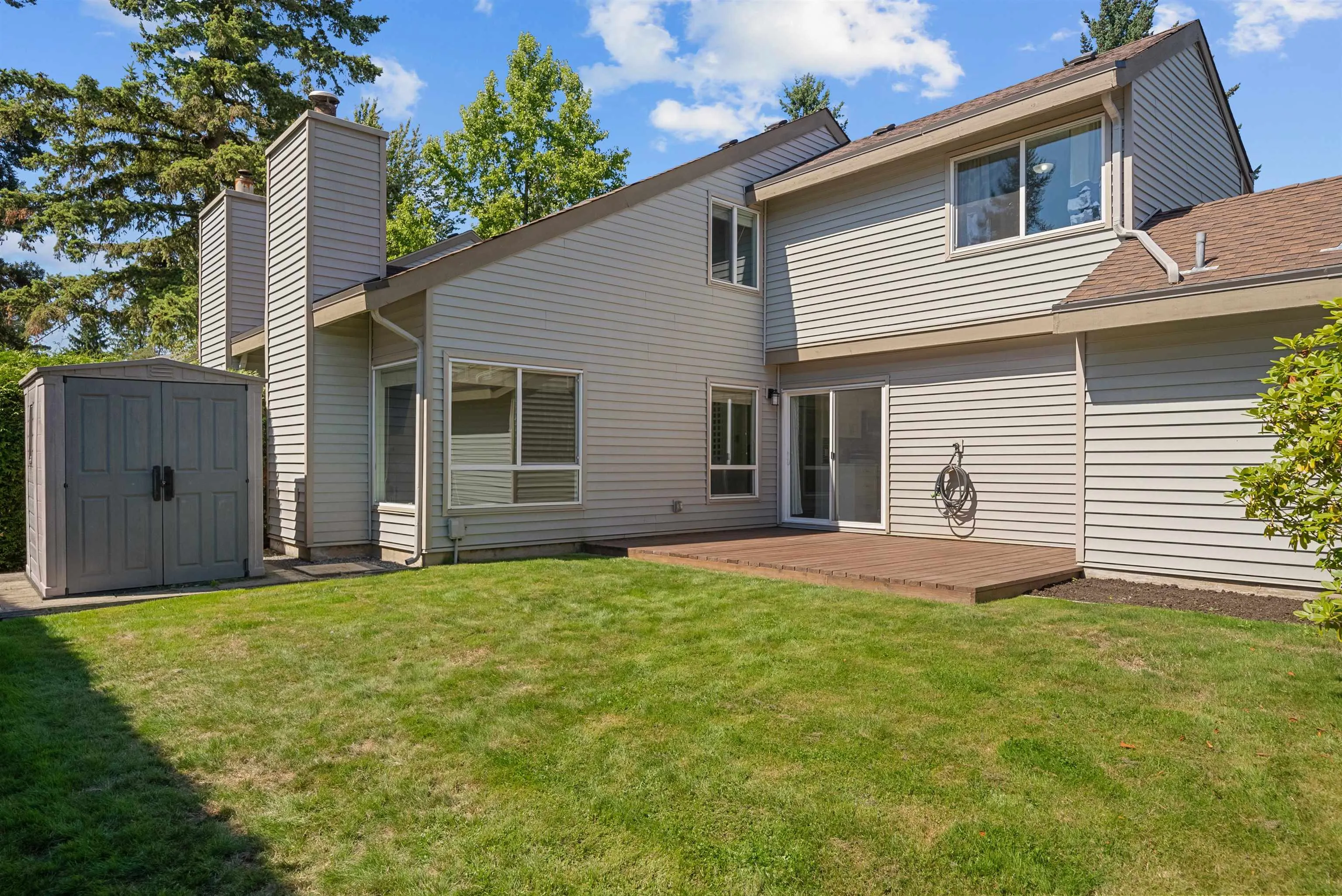 6061 E Greenside Drive