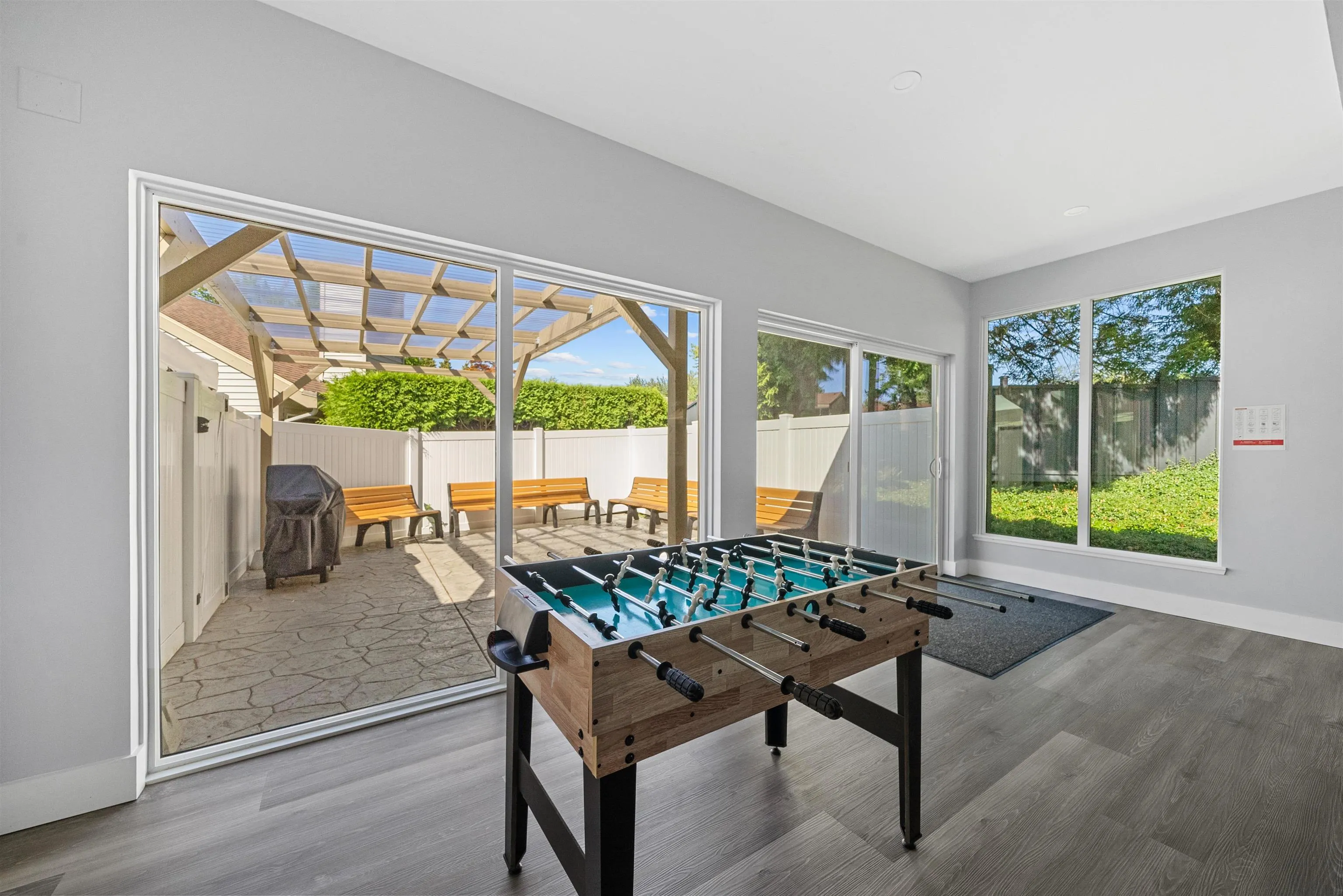 6061 E Greenside Drive