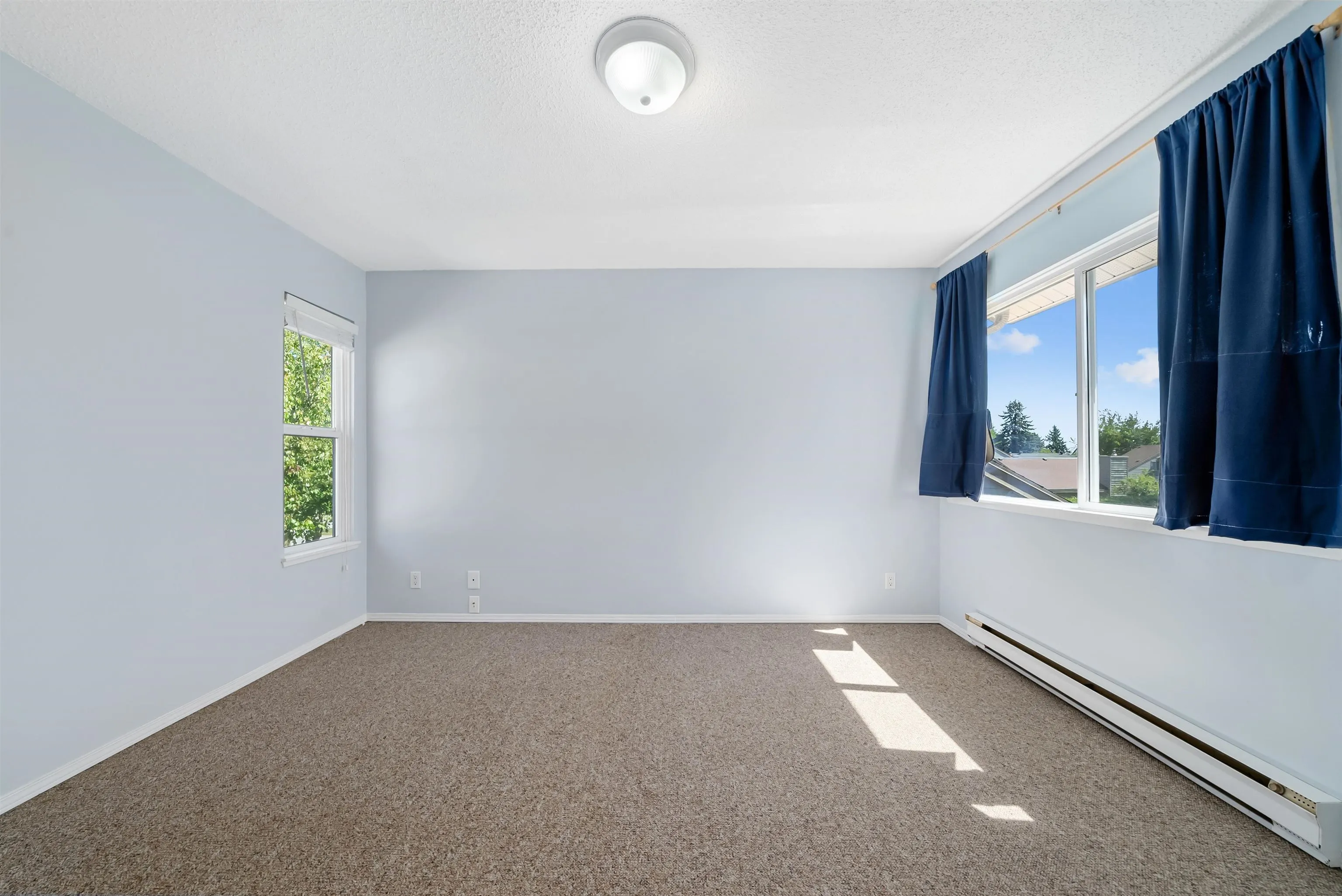 6061 E Greenside Drive