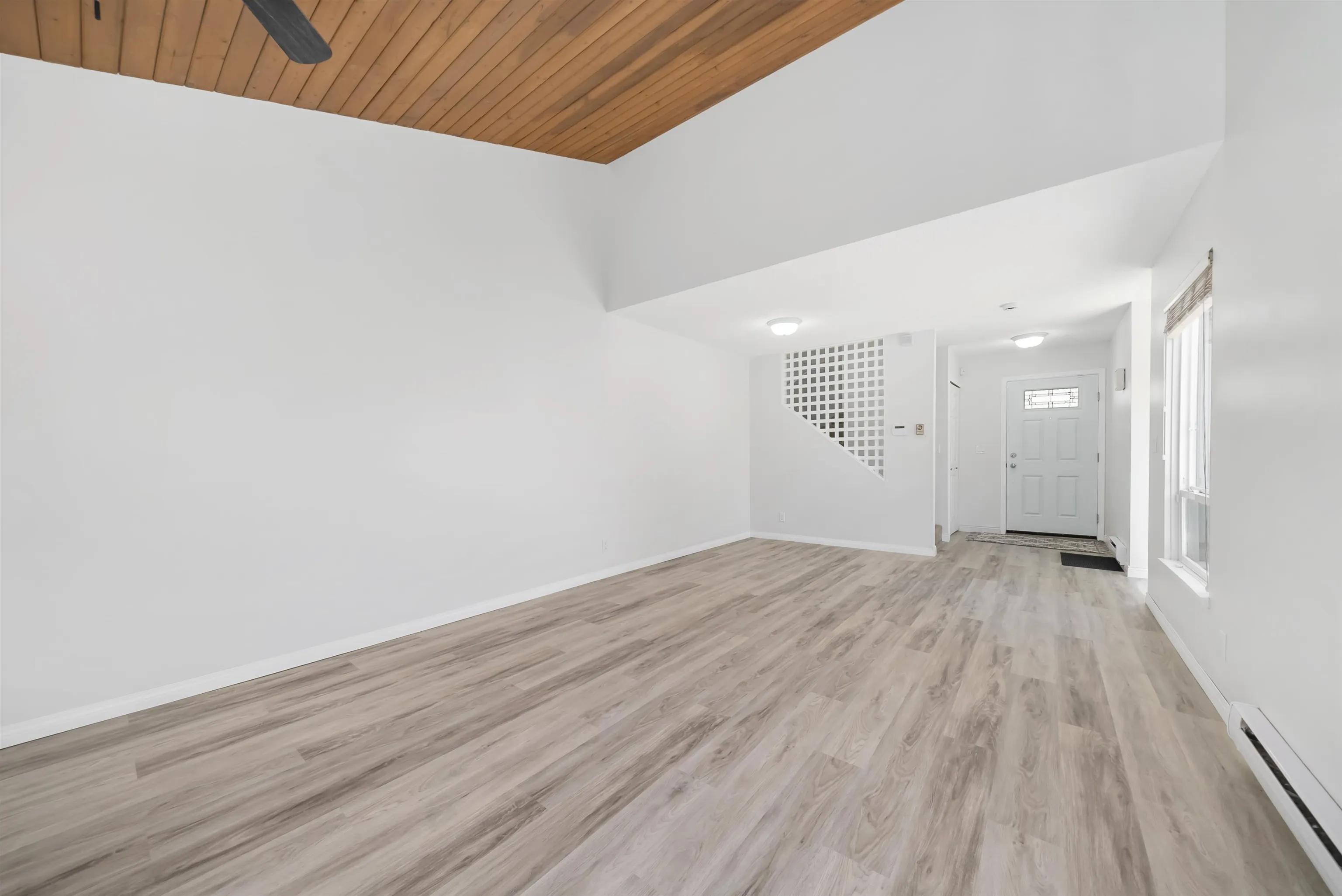 6061 E Greenside Drive