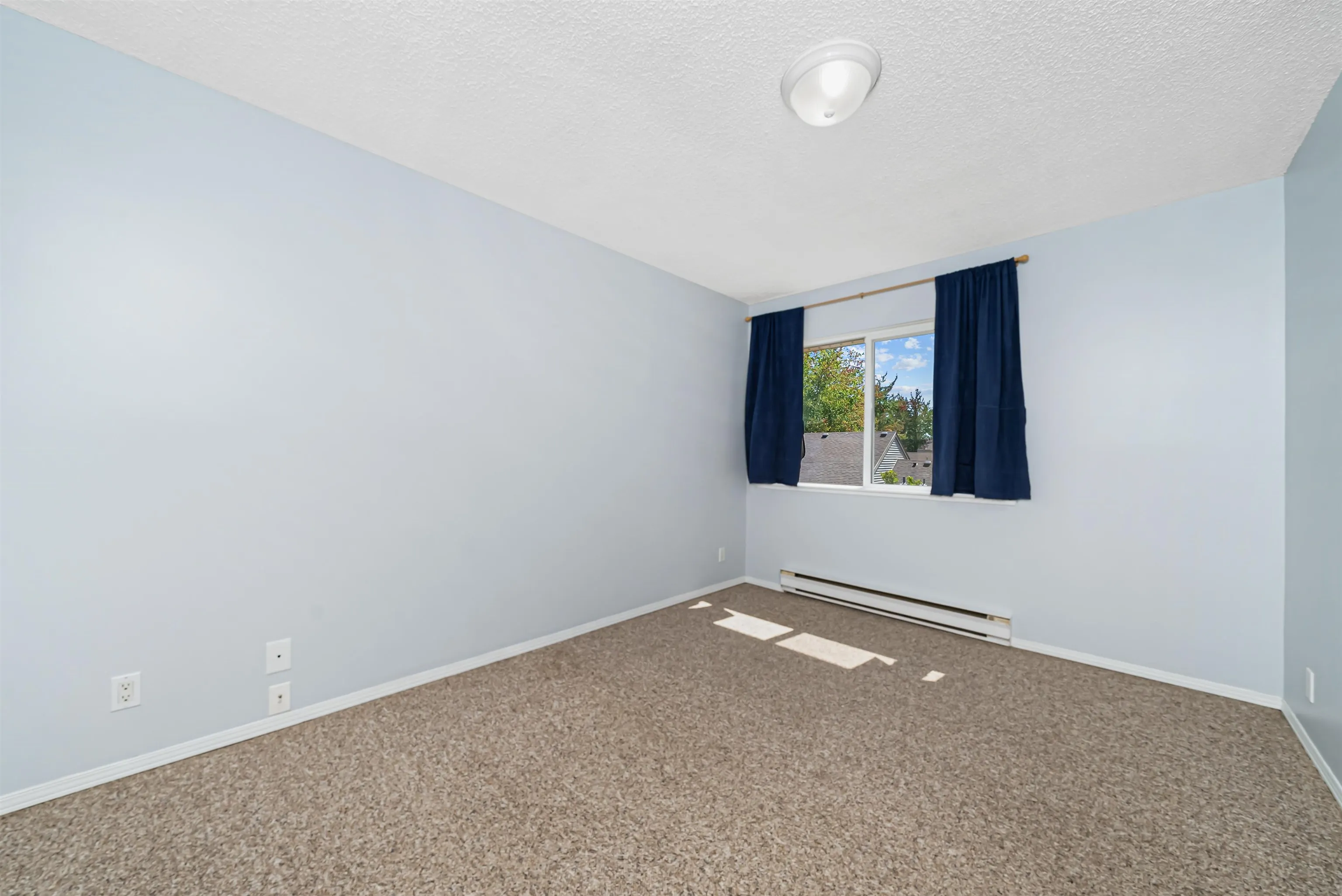 6061 E Greenside Drive