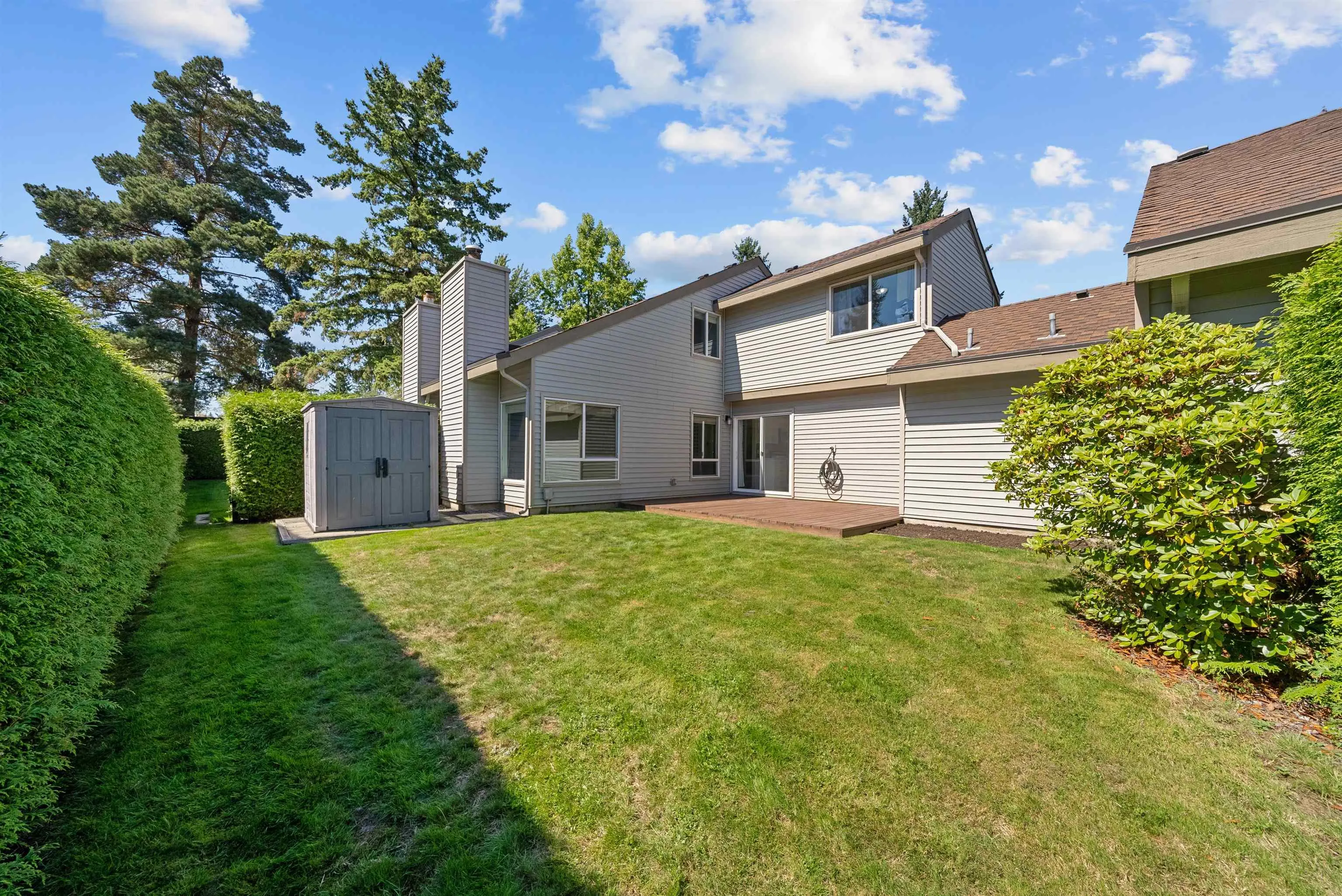 6061 E Greenside Drive