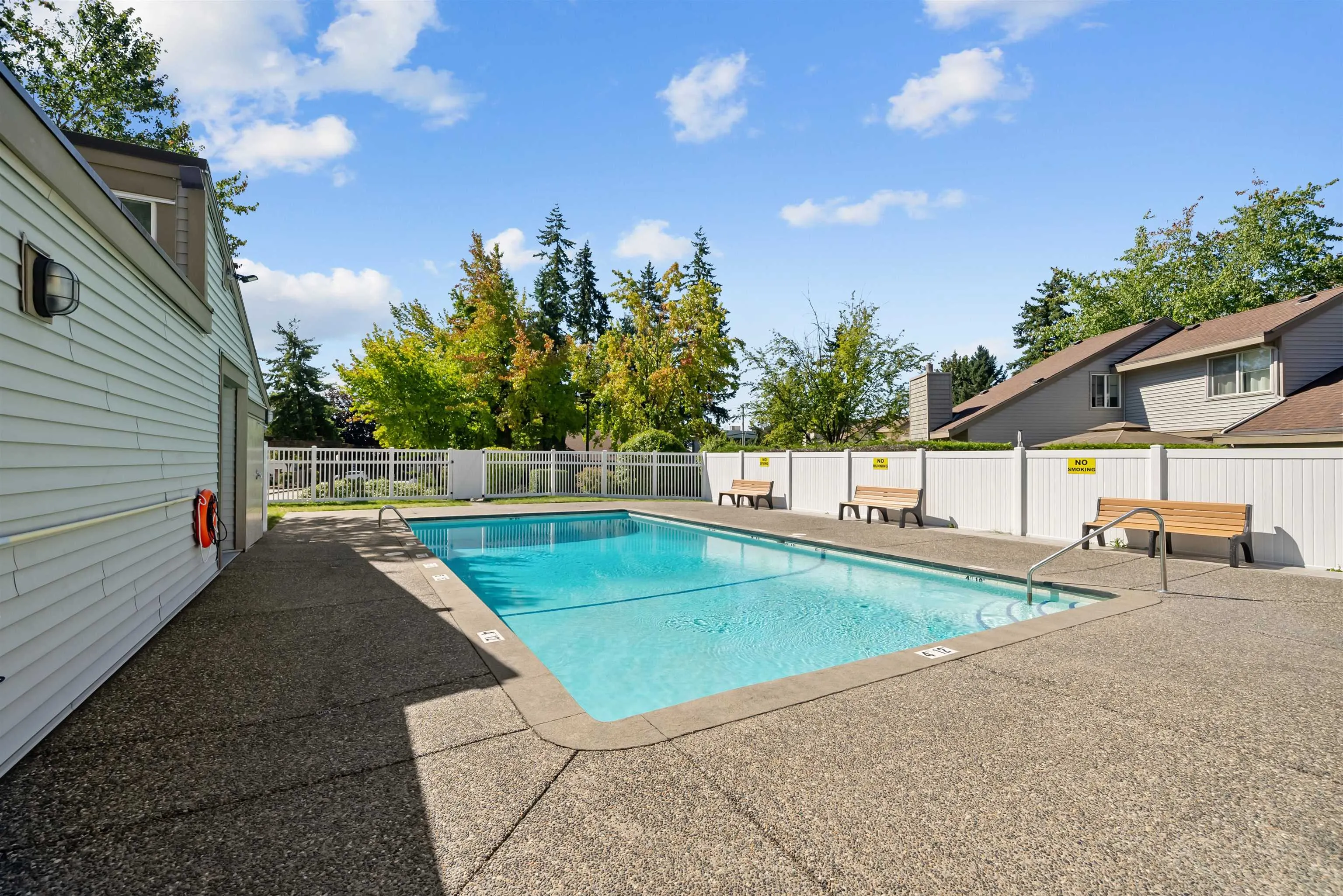 6061 E Greenside Drive