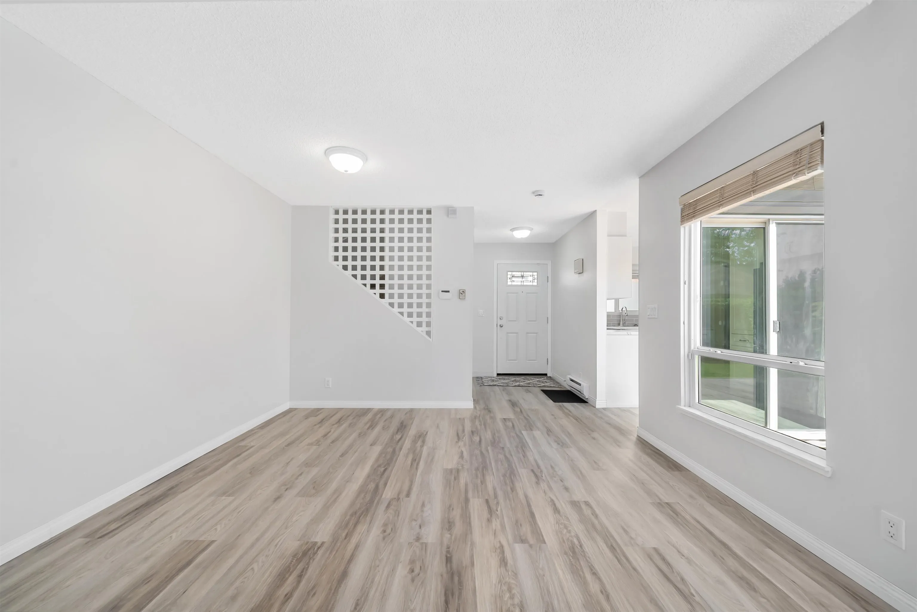 6061 E Greenside Drive