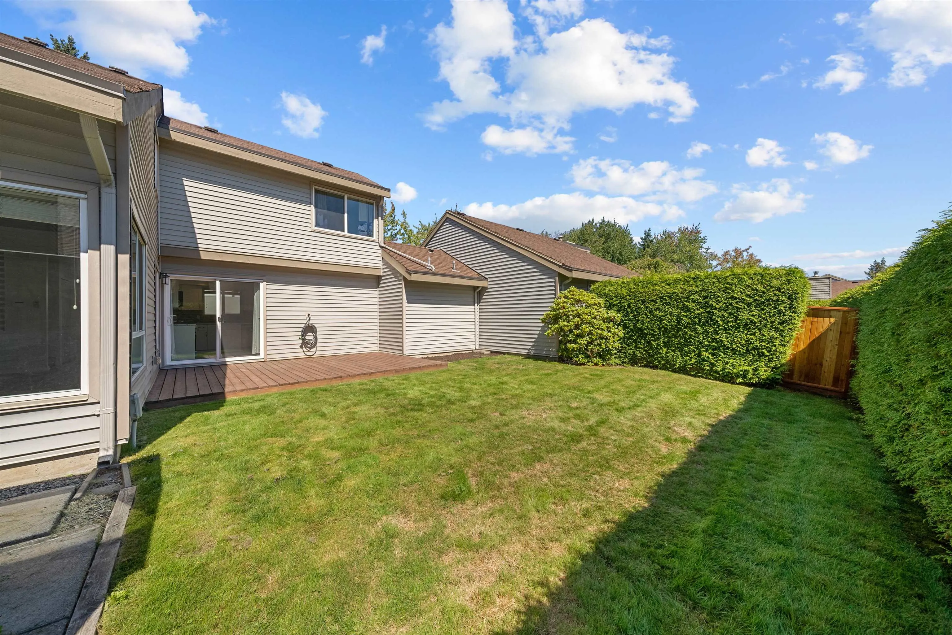 6061 E Greenside Drive