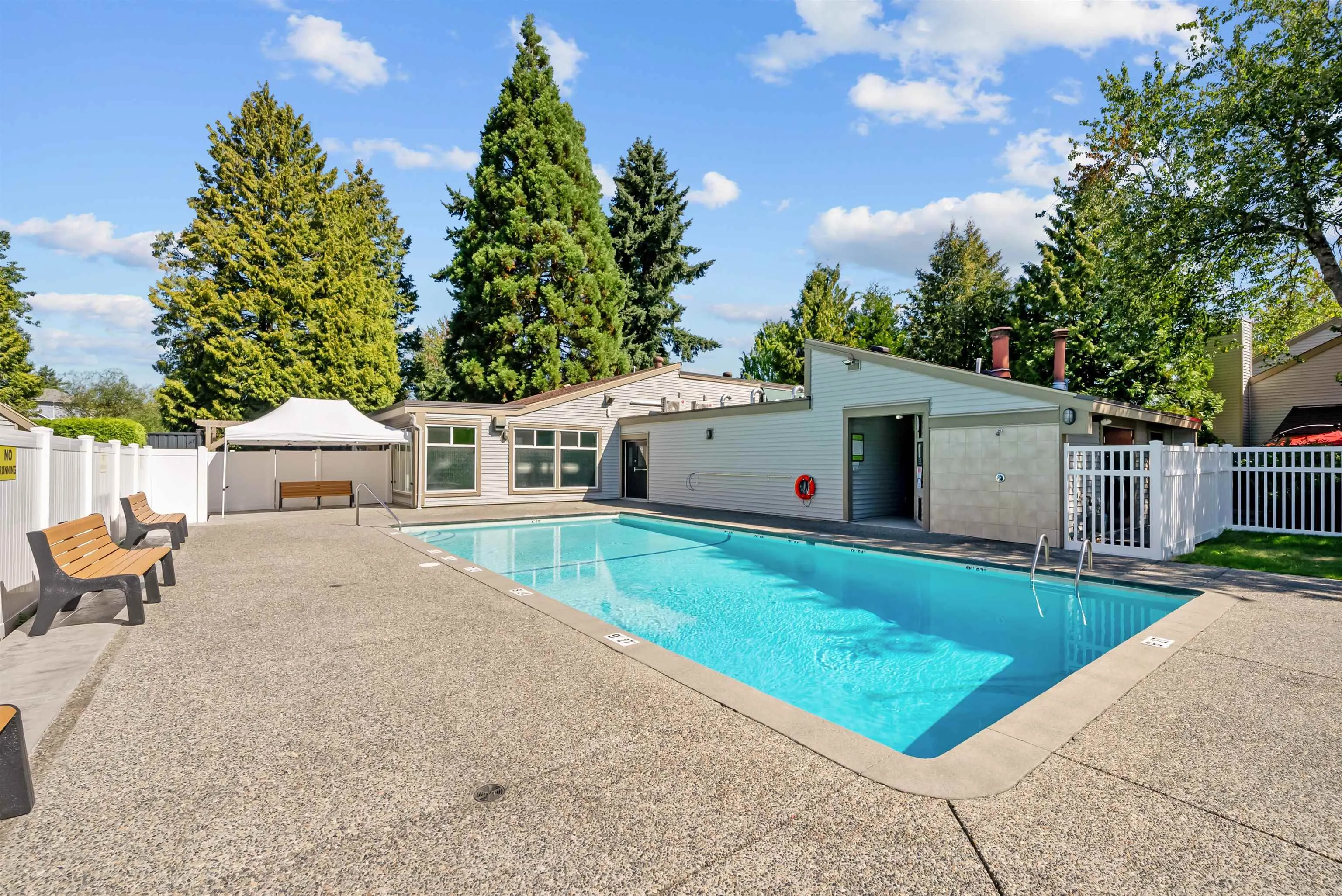 6061 E Greenside Drive