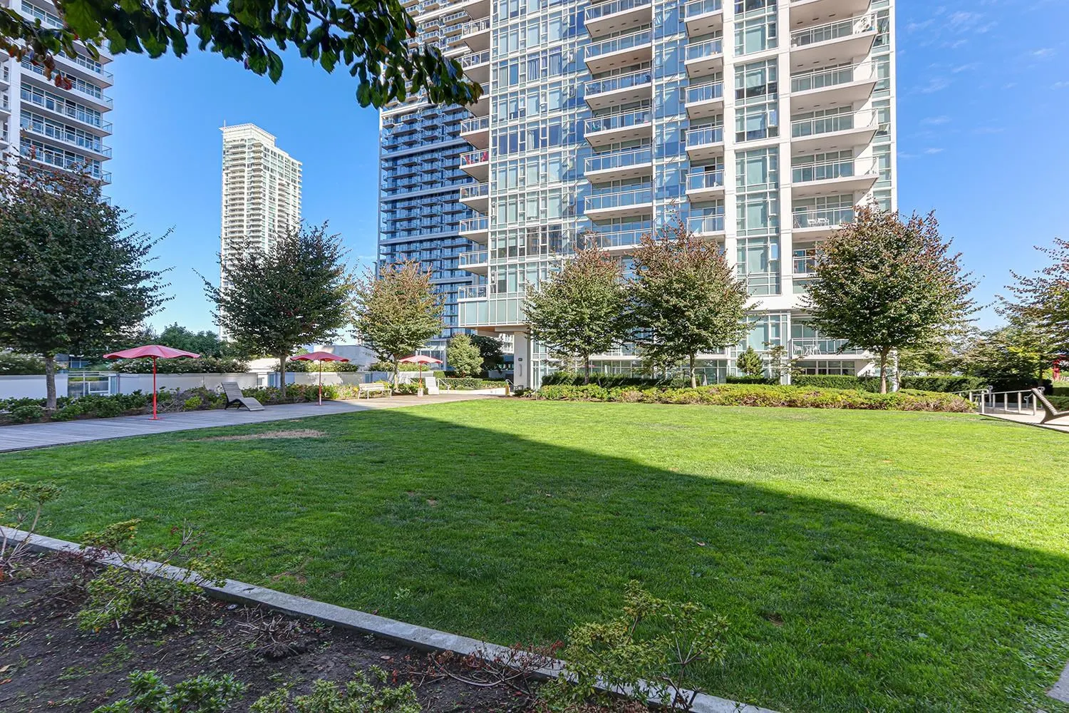 3106 6098 Station Street