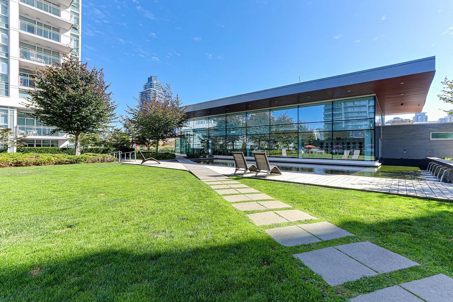 3106 6098 Station Street