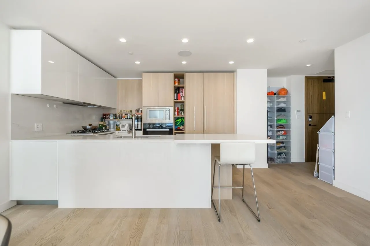 417 6833 Pearson Way