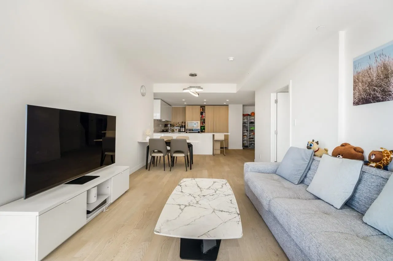 417 6833 Pearson Way