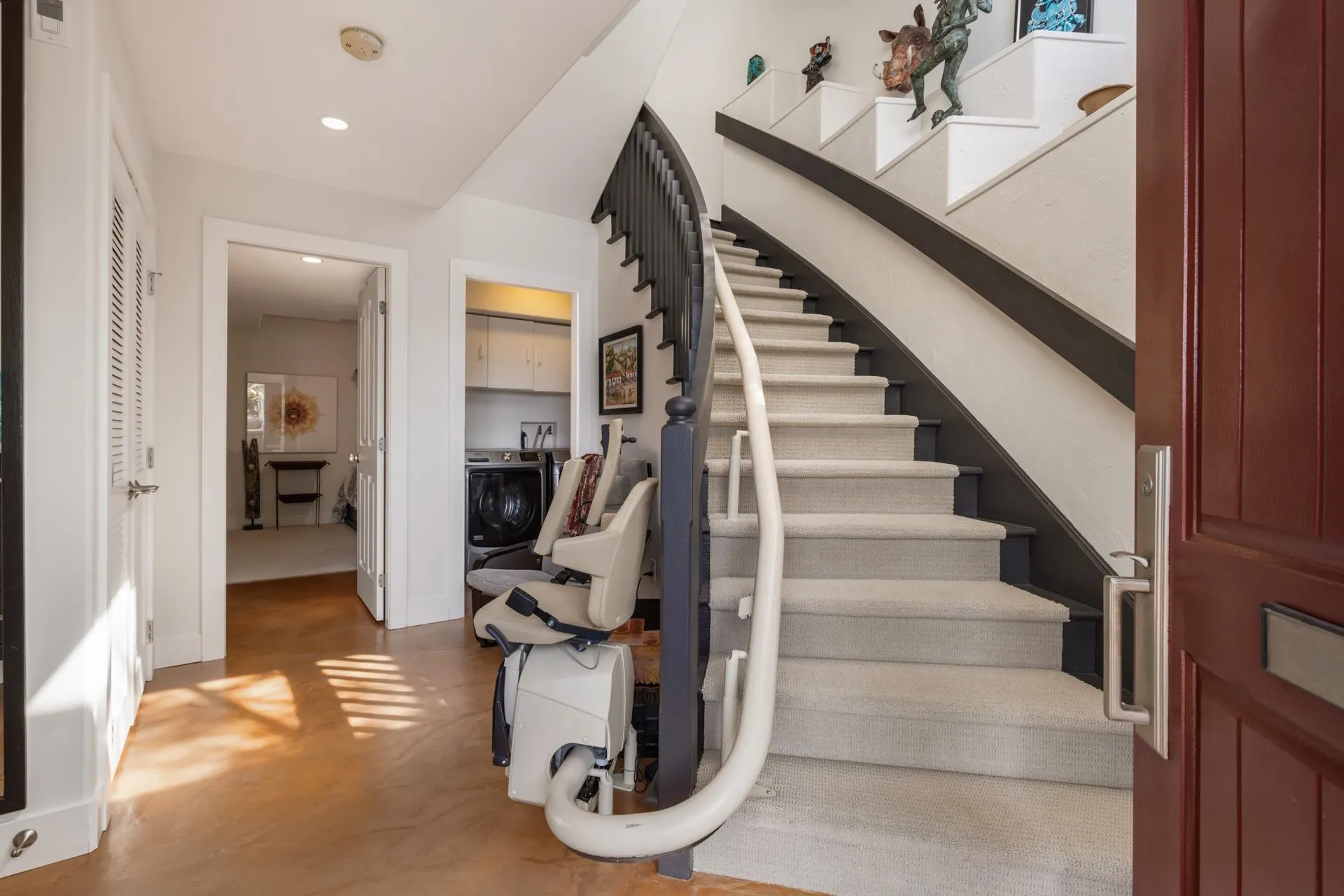 15145 Victoria Avenue