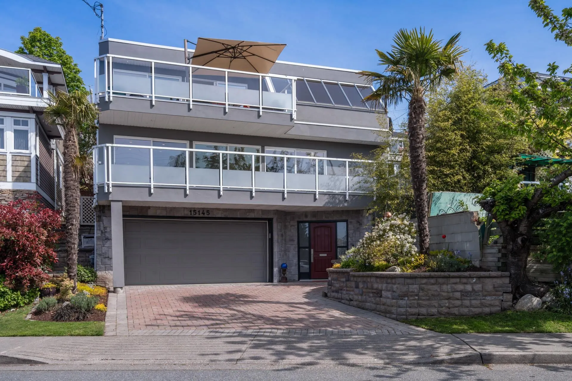15145 Victoria Avenue
