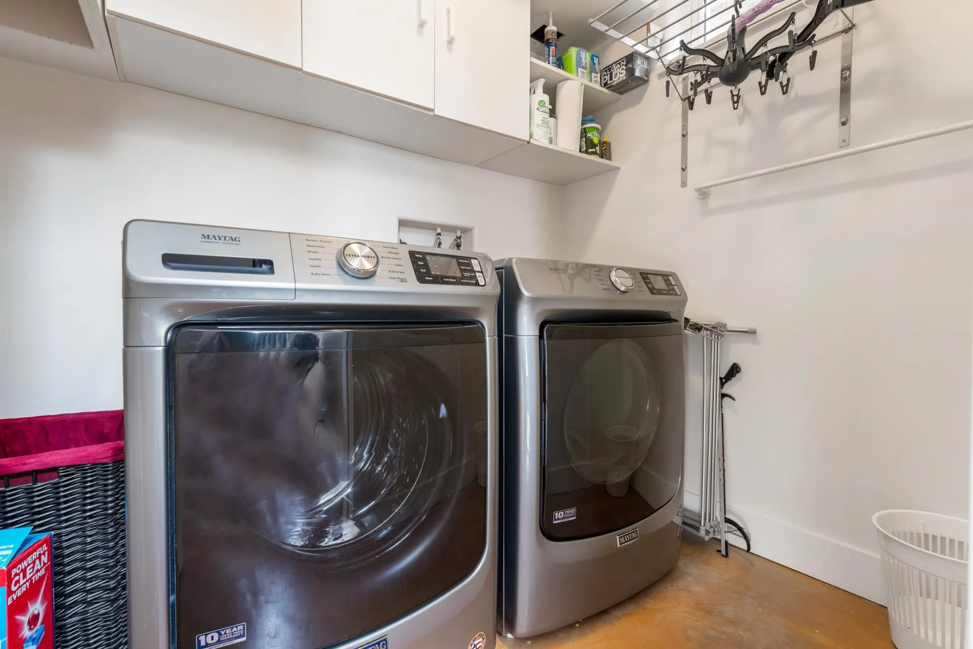 15145 Victoria Avenue