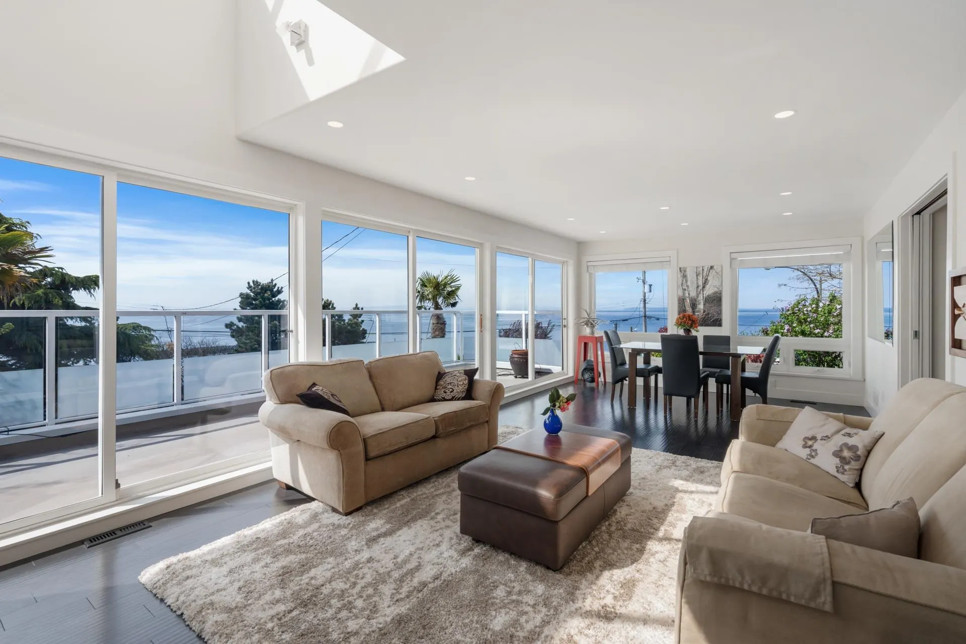 15145 Victoria Avenue