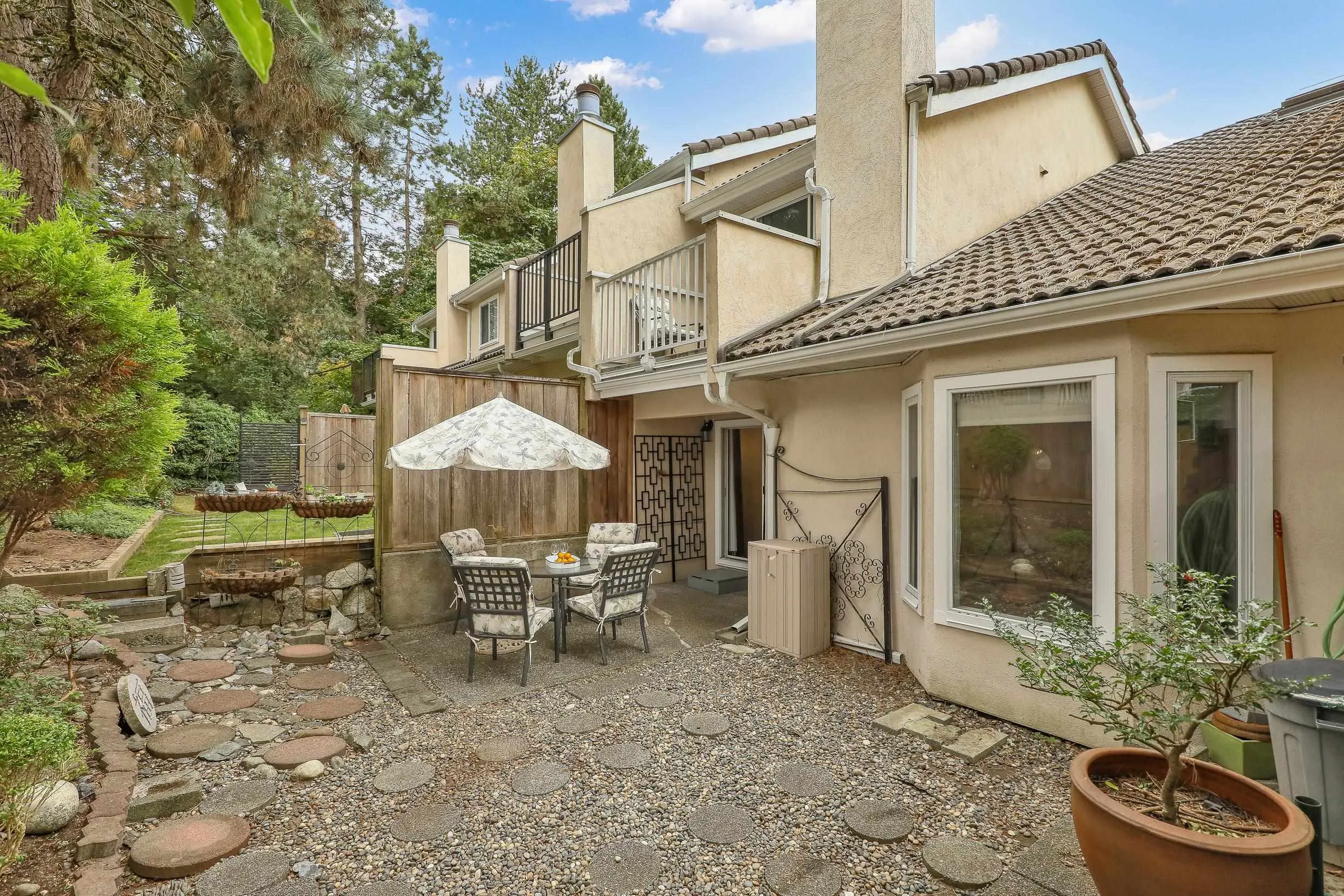 3 10080 154 Street