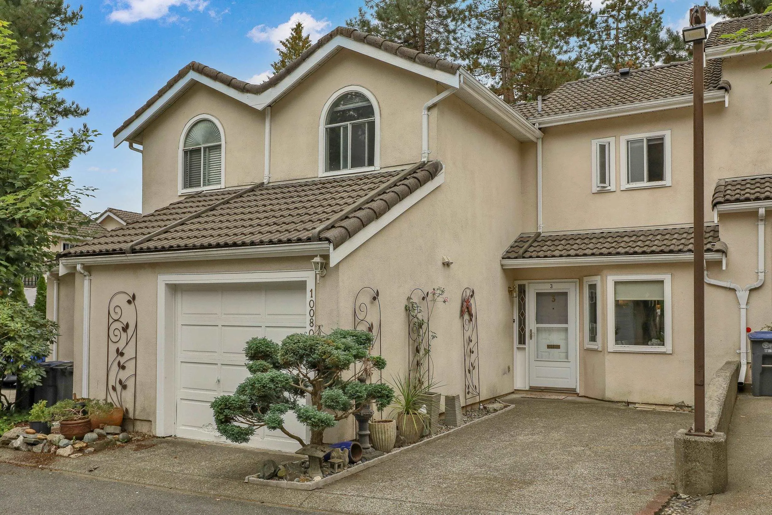 3 10080 154 Street