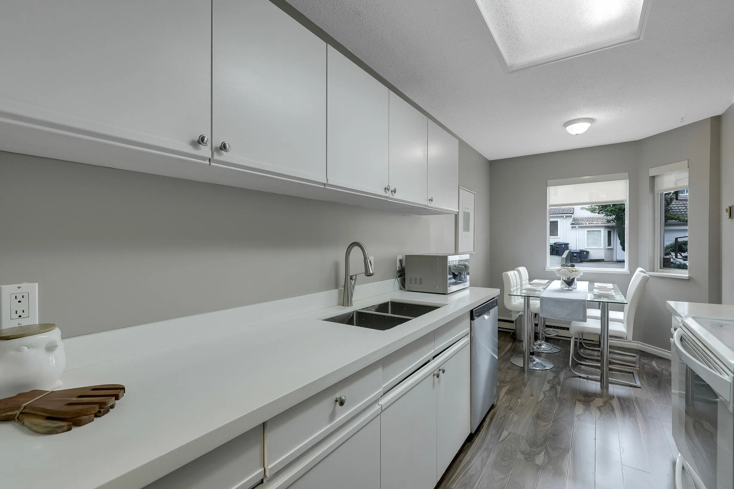 3 10080 154 Street