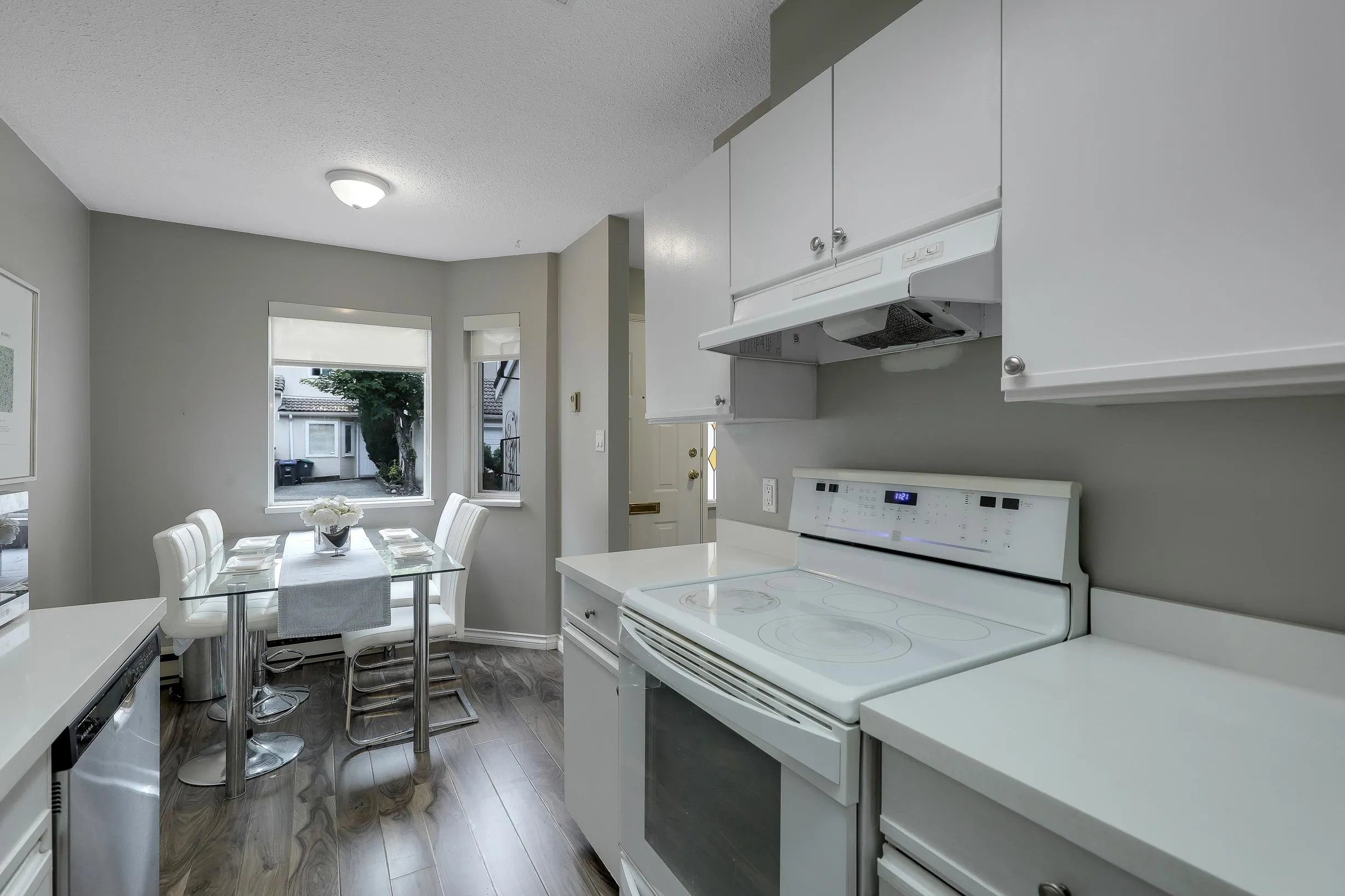 3 10080 154 Street