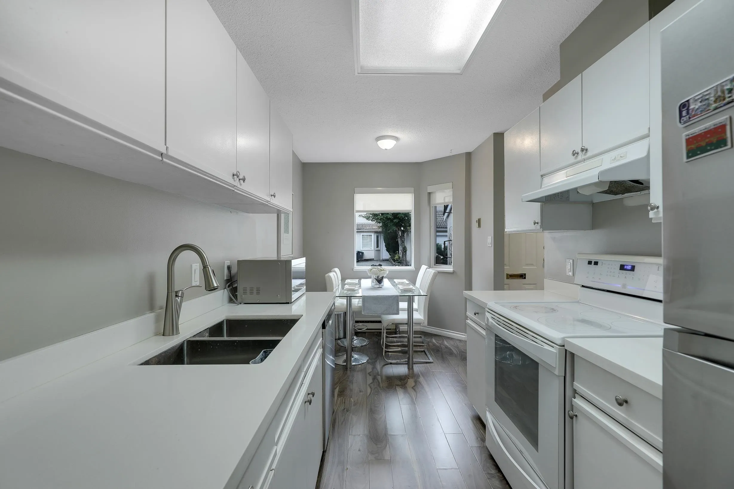 3 10080 154 Street
