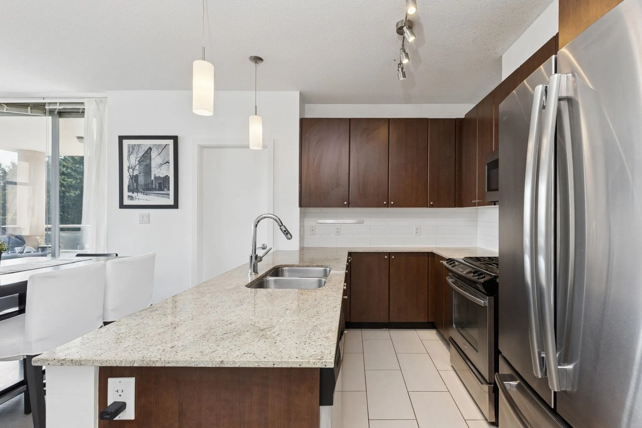 1206 280 Ross Drive