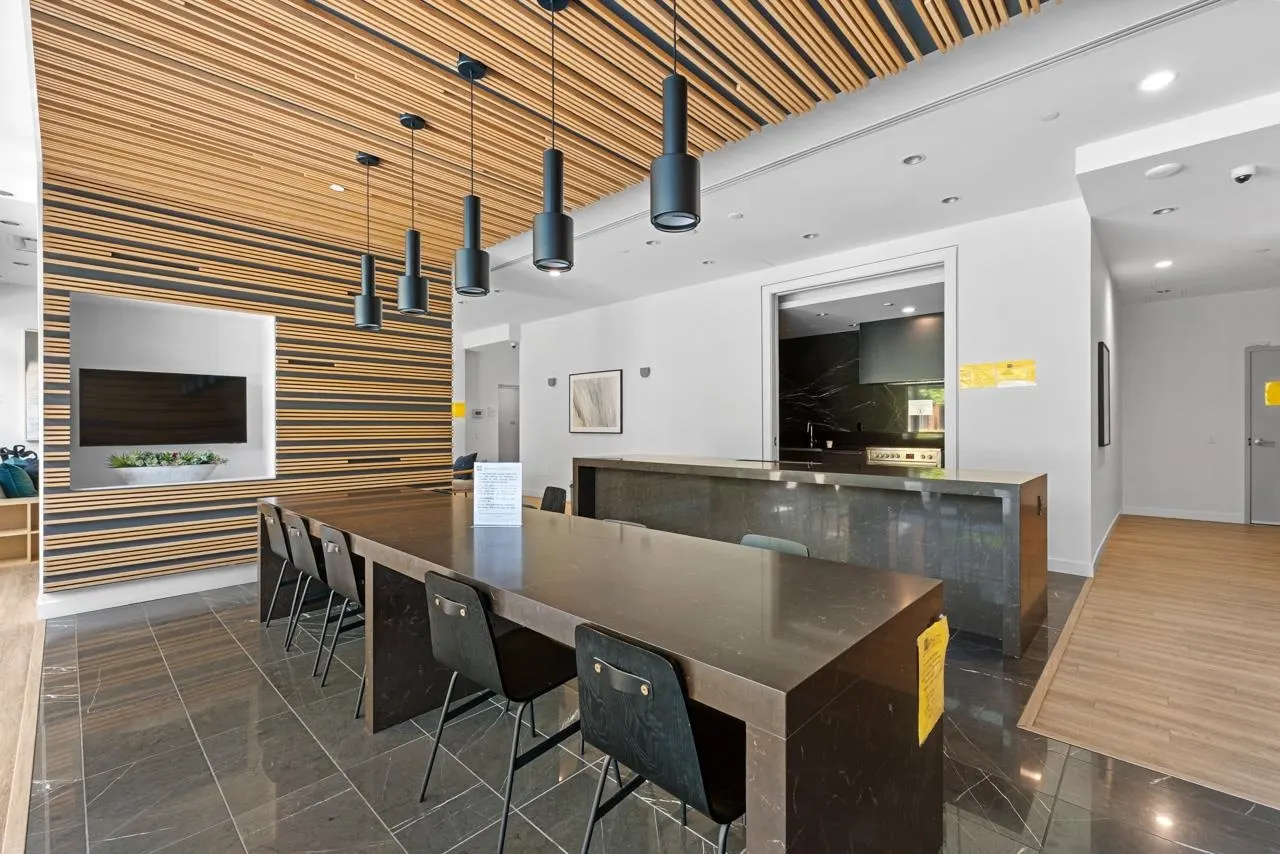 2507 6080 Mckay Avenue