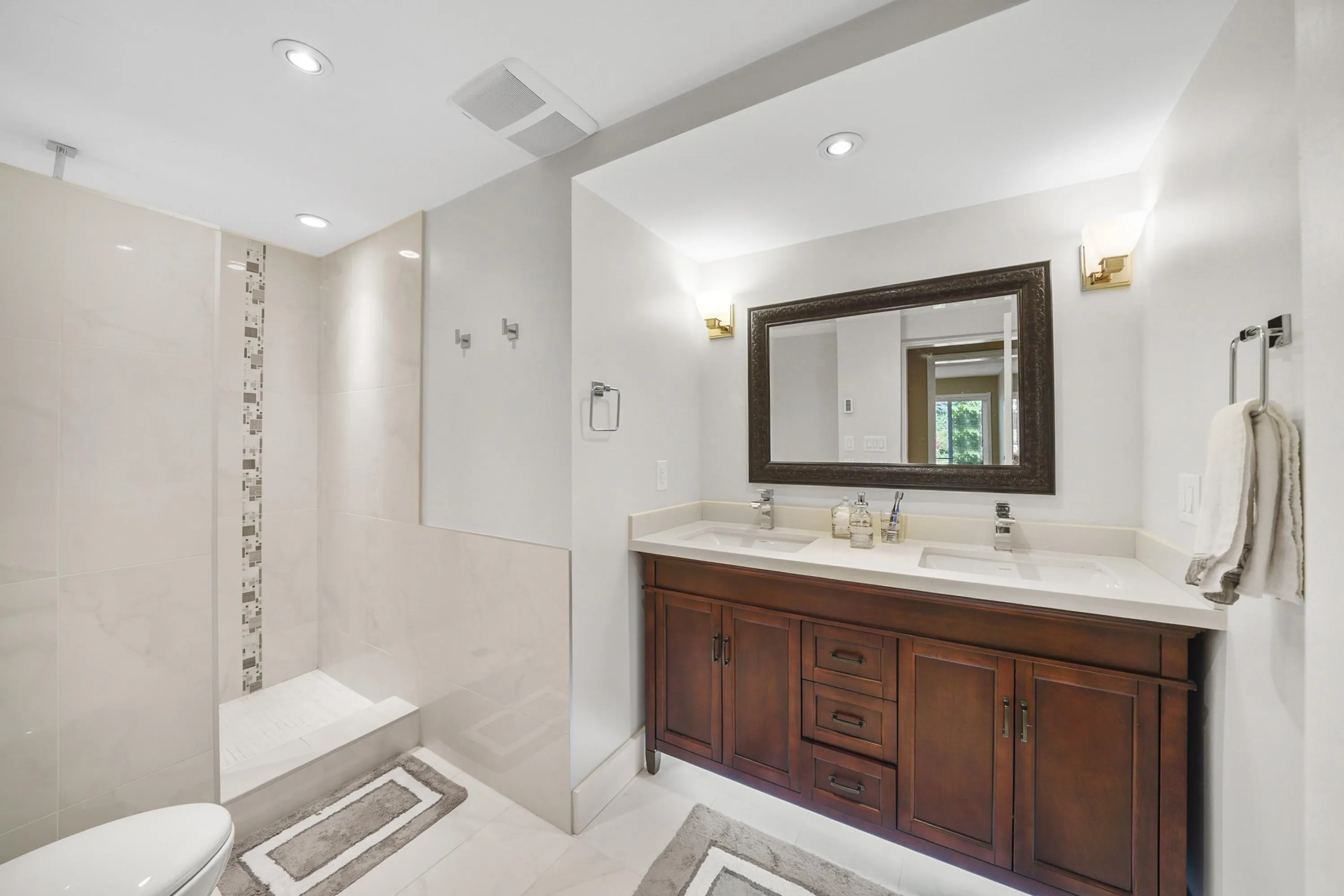 5885 Nancy Greene Way